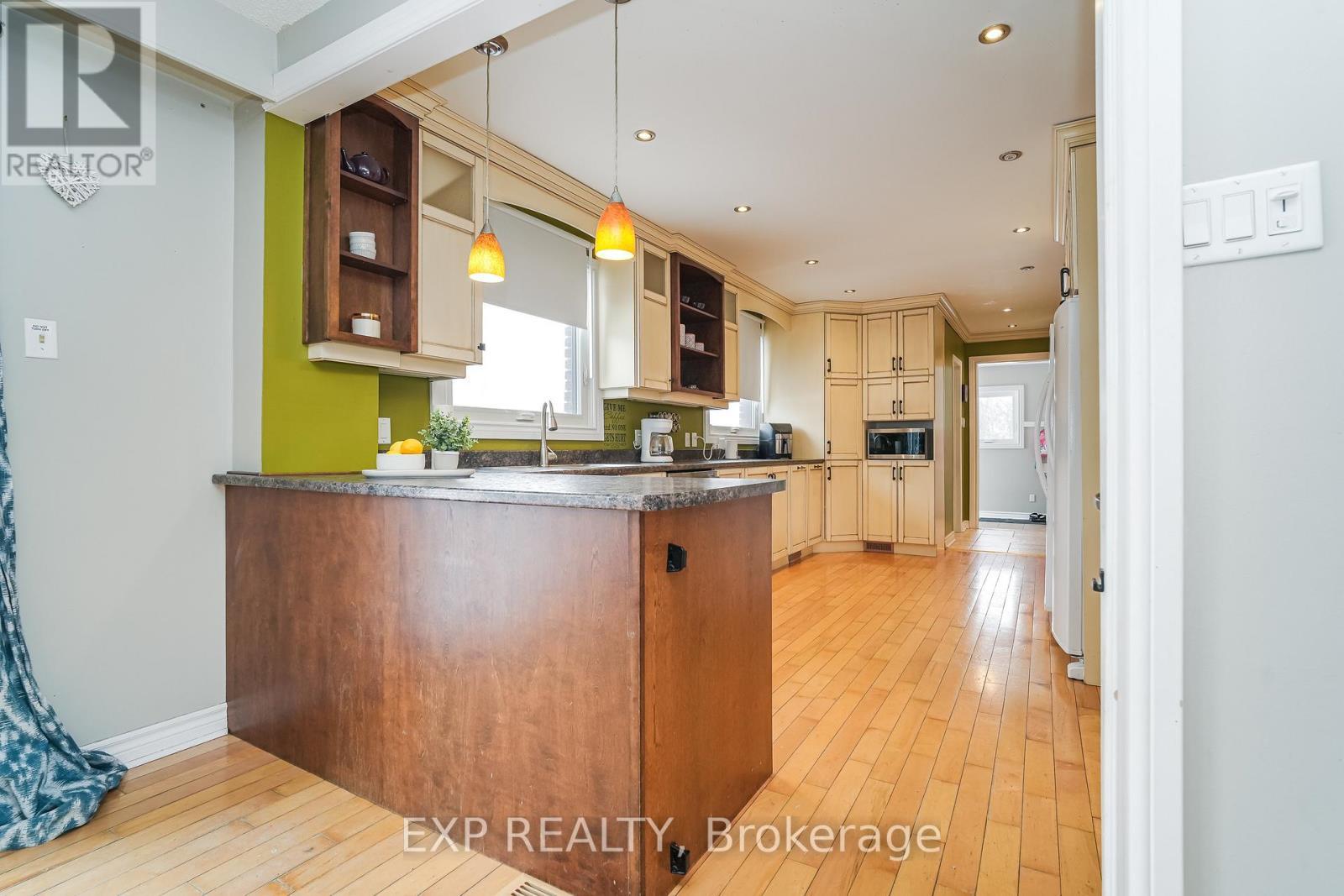 












4441 STAGECOACH ROAD

,
Ottawa,




Ontario
K0A2W0

