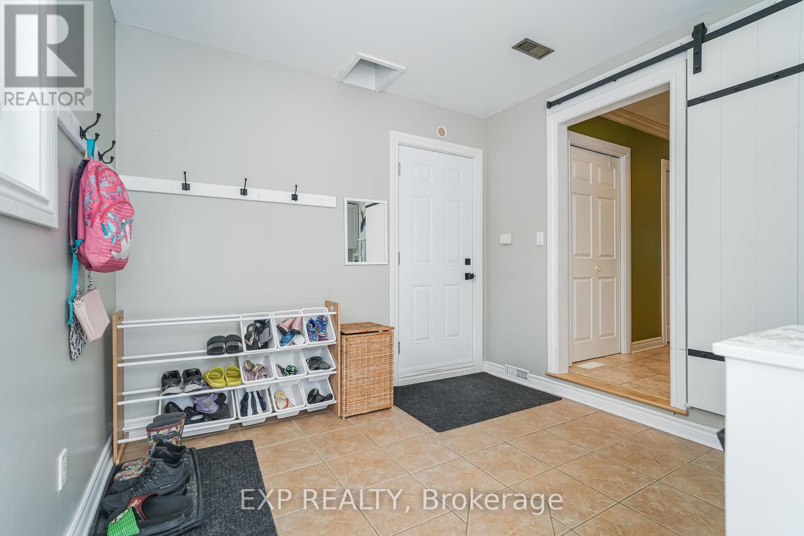 












4441 STAGECOACH ROAD

,
Ottawa,




Ontario
K0A2W0

