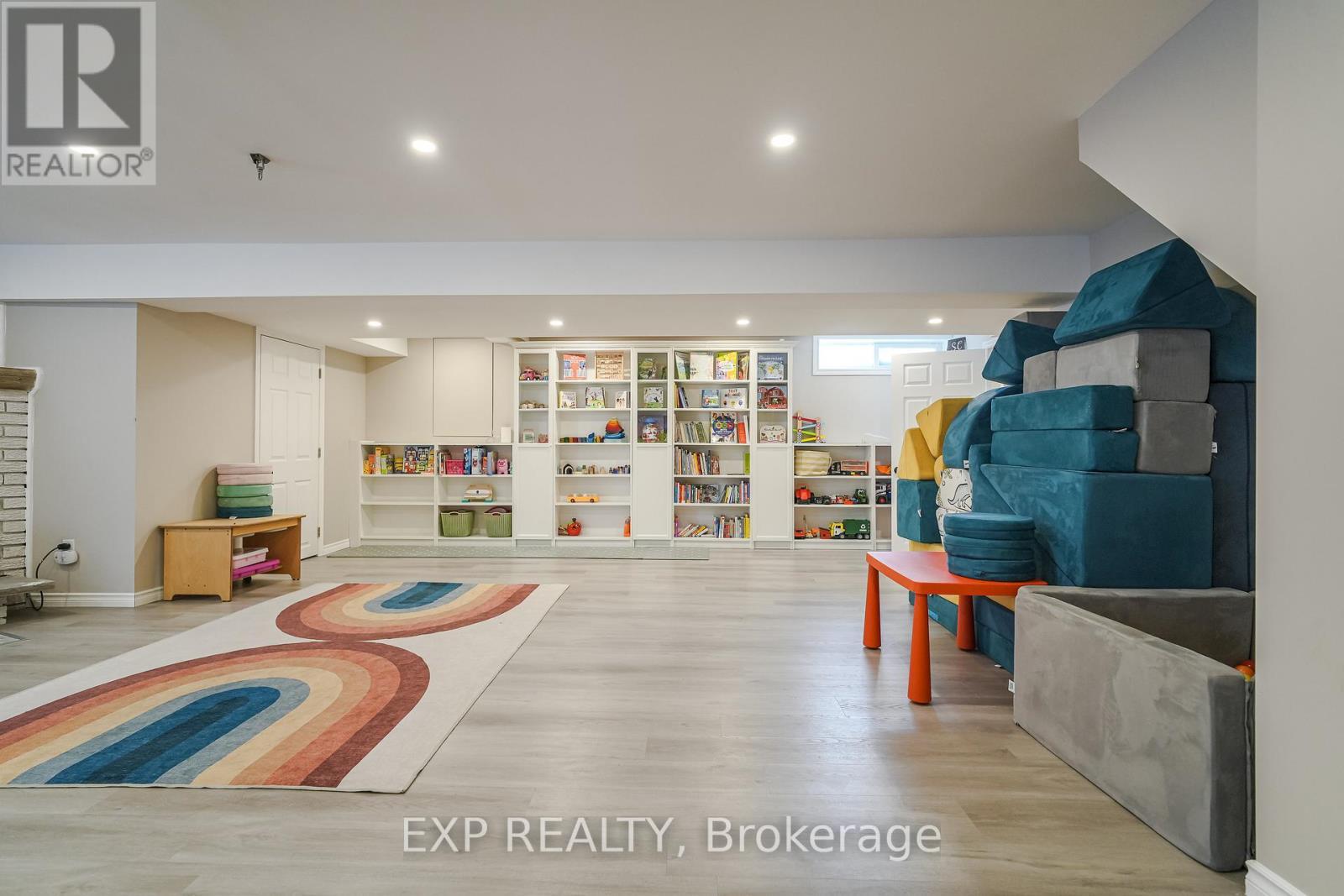 












4441 STAGECOACH ROAD

,
Ottawa,




Ontario
K0A2W0

