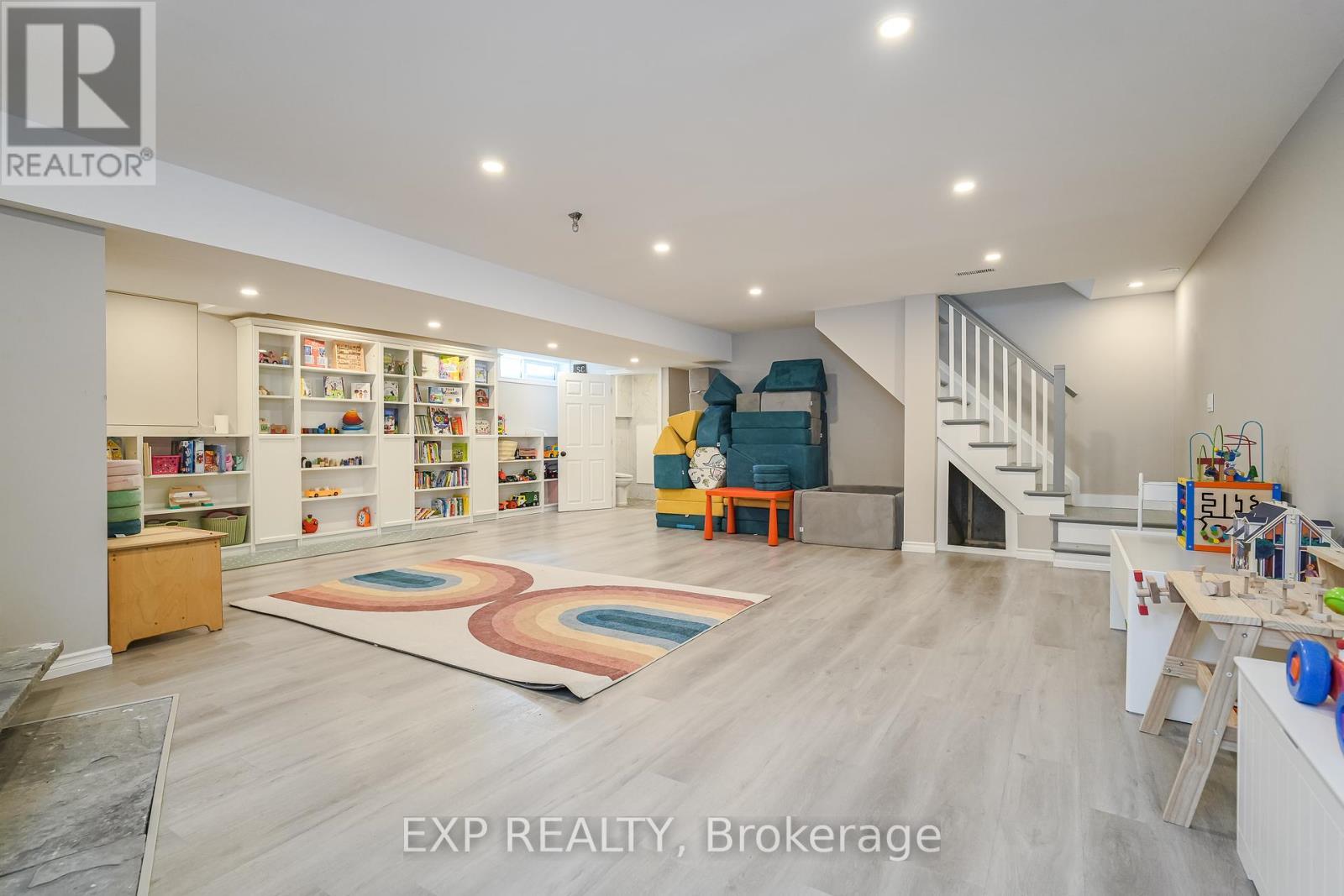 












4441 STAGECOACH ROAD

,
Ottawa,




Ontario
K0A2W0


