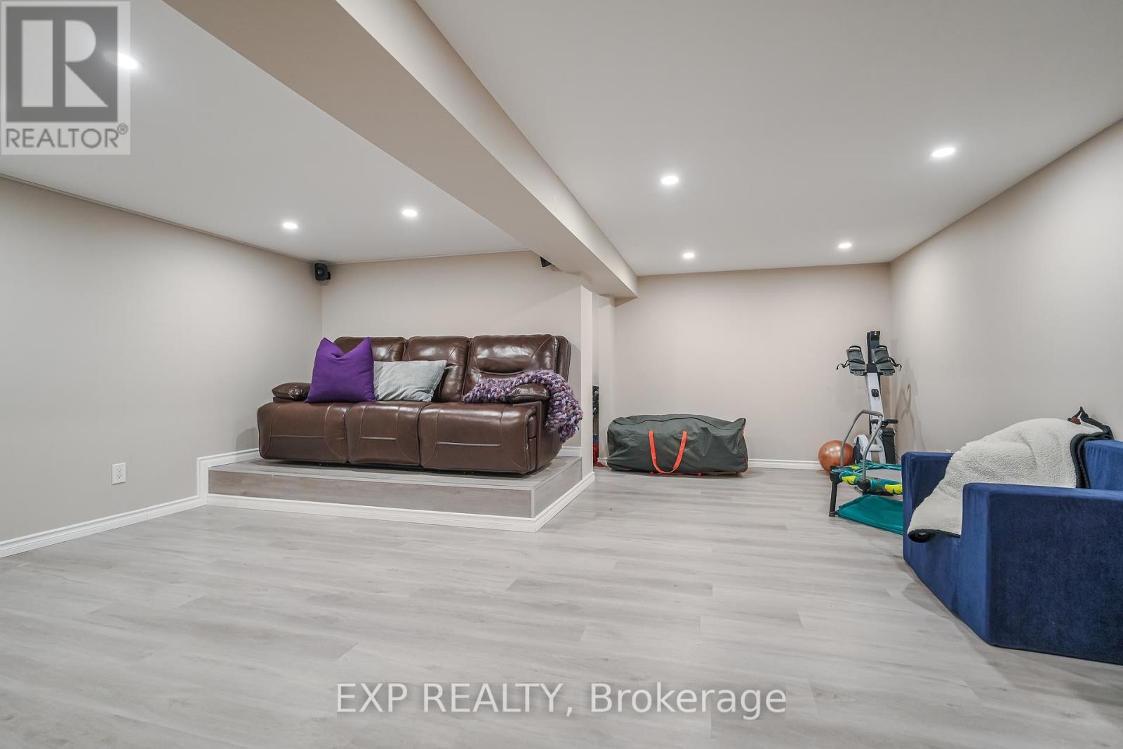 












4441 STAGECOACH ROAD

,
Ottawa,




Ontario
K0A2W0

