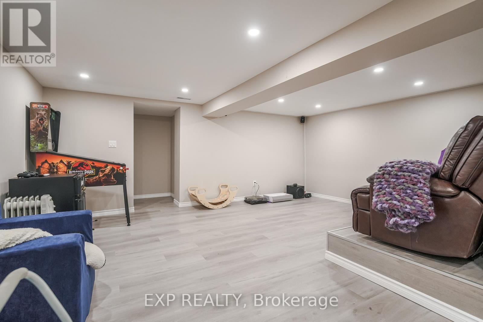 












4441 STAGECOACH ROAD

,
Ottawa,




Ontario
K0A2W0


