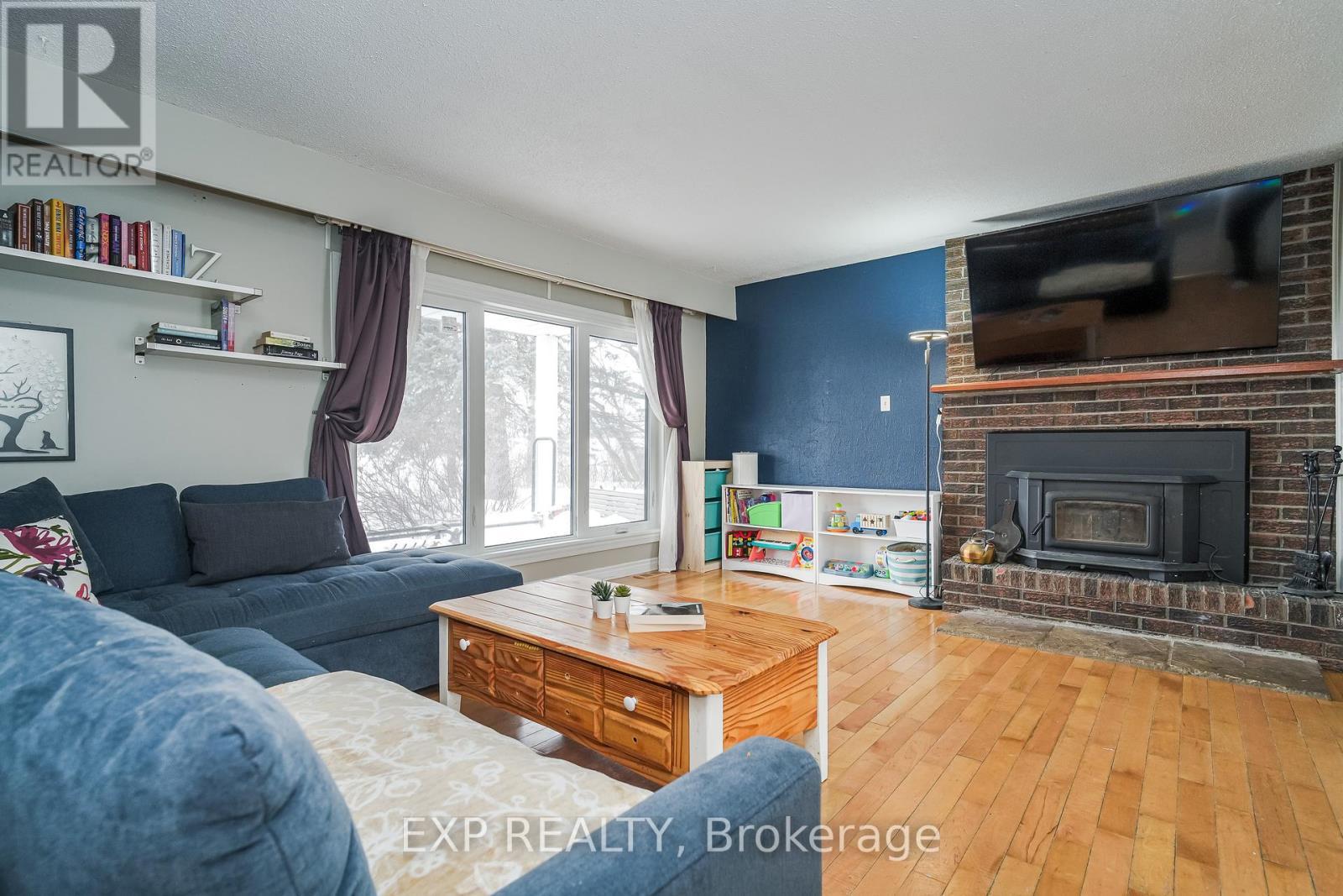 












4441 STAGECOACH ROAD

,
Ottawa,




Ontario
K0A2W0

