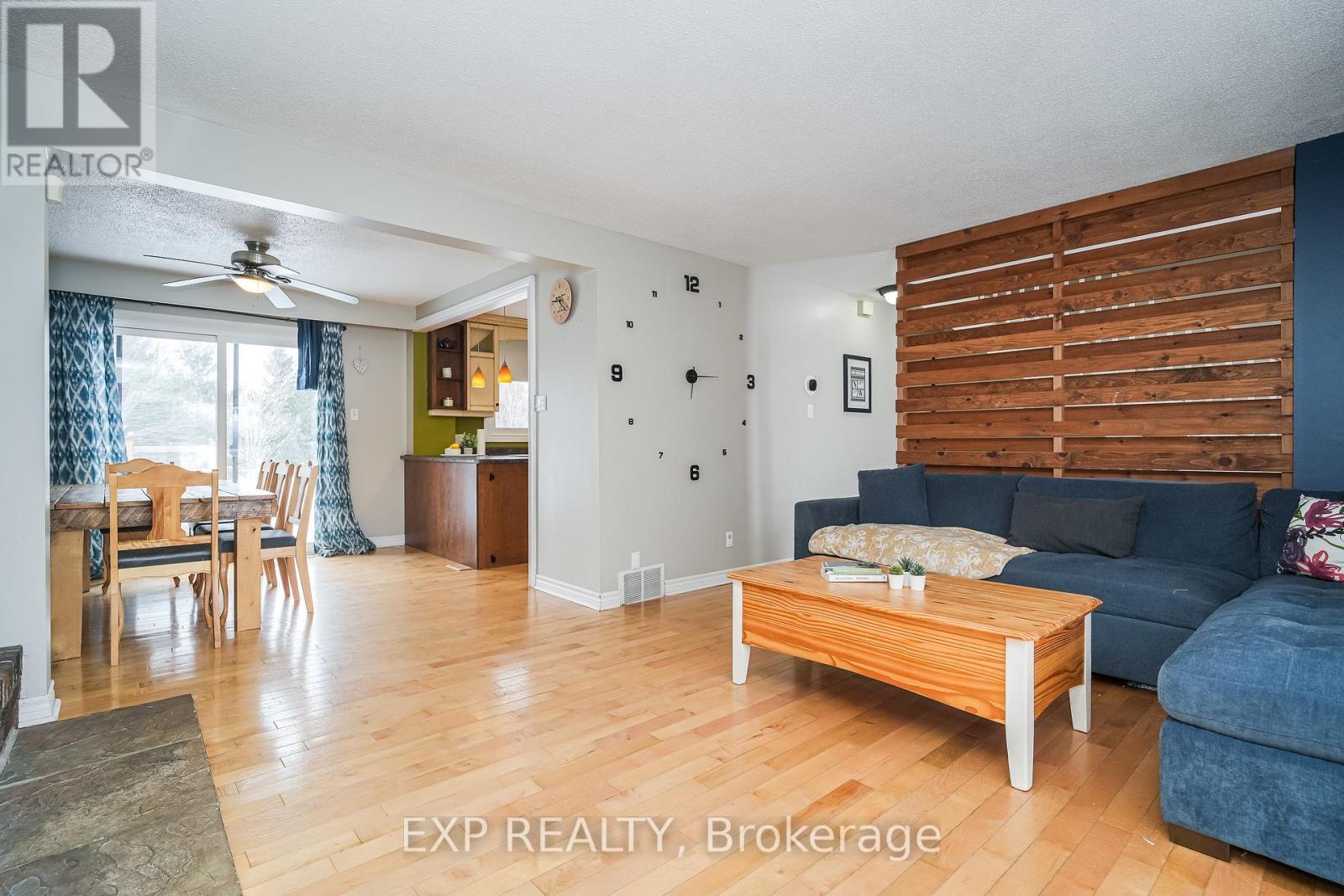 












4441 STAGECOACH ROAD

,
Ottawa,




Ontario
K0A2W0


