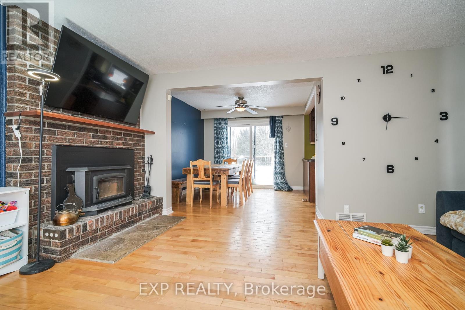 












4441 STAGECOACH ROAD

,
Ottawa,




Ontario
K0A2W0

