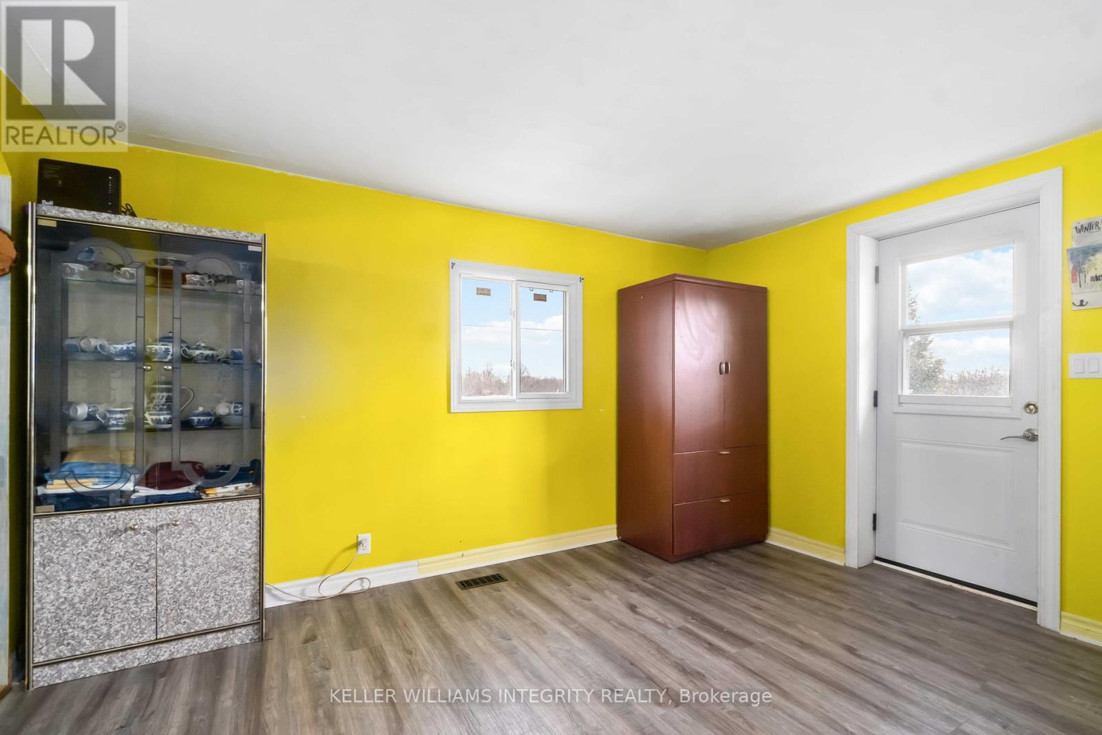 












295 GLENVIEW ROAD

,
Drummond/North Elmsley,




Ontario
K7A4S4

