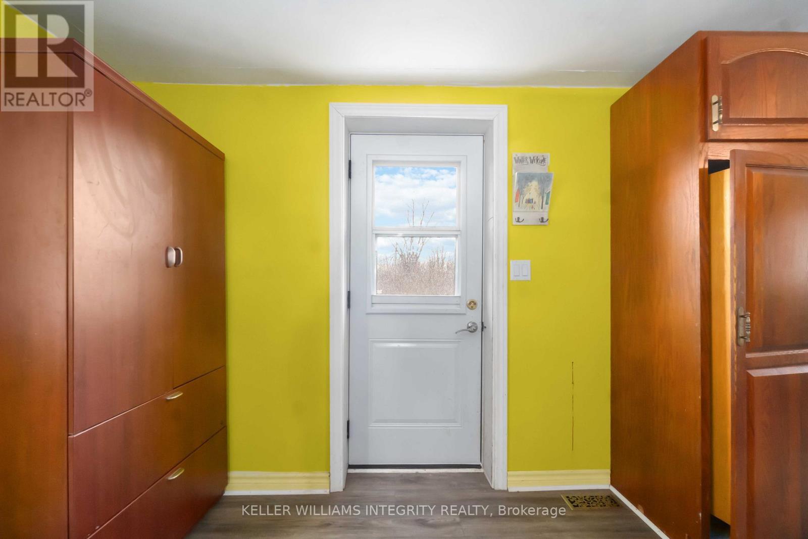 












295 GLENVIEW ROAD

,
Drummond/North Elmsley,




Ontario
K7A4S4

