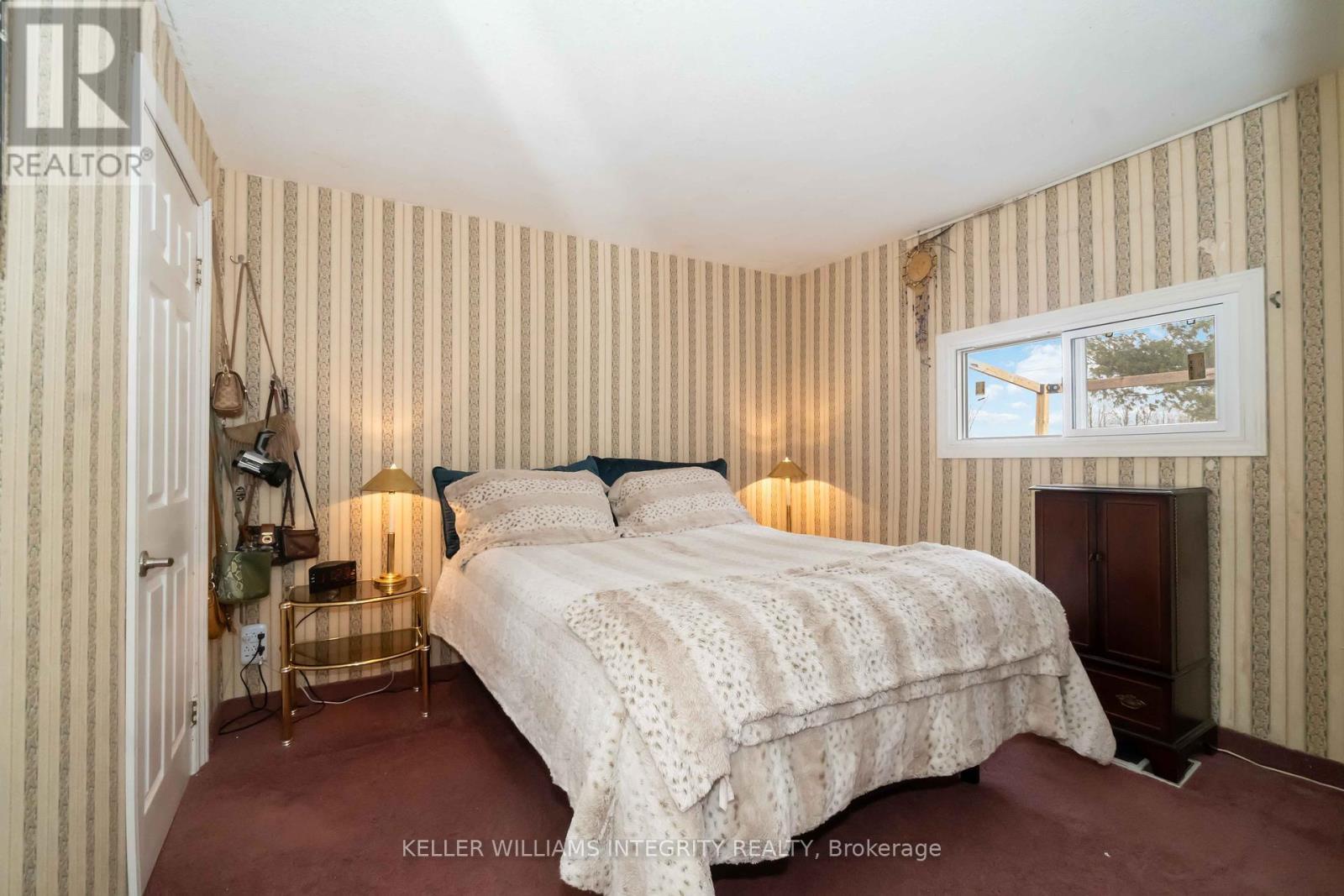 












295 GLENVIEW ROAD

,
Drummond/North Elmsley,




Ontario
K7A4S4

