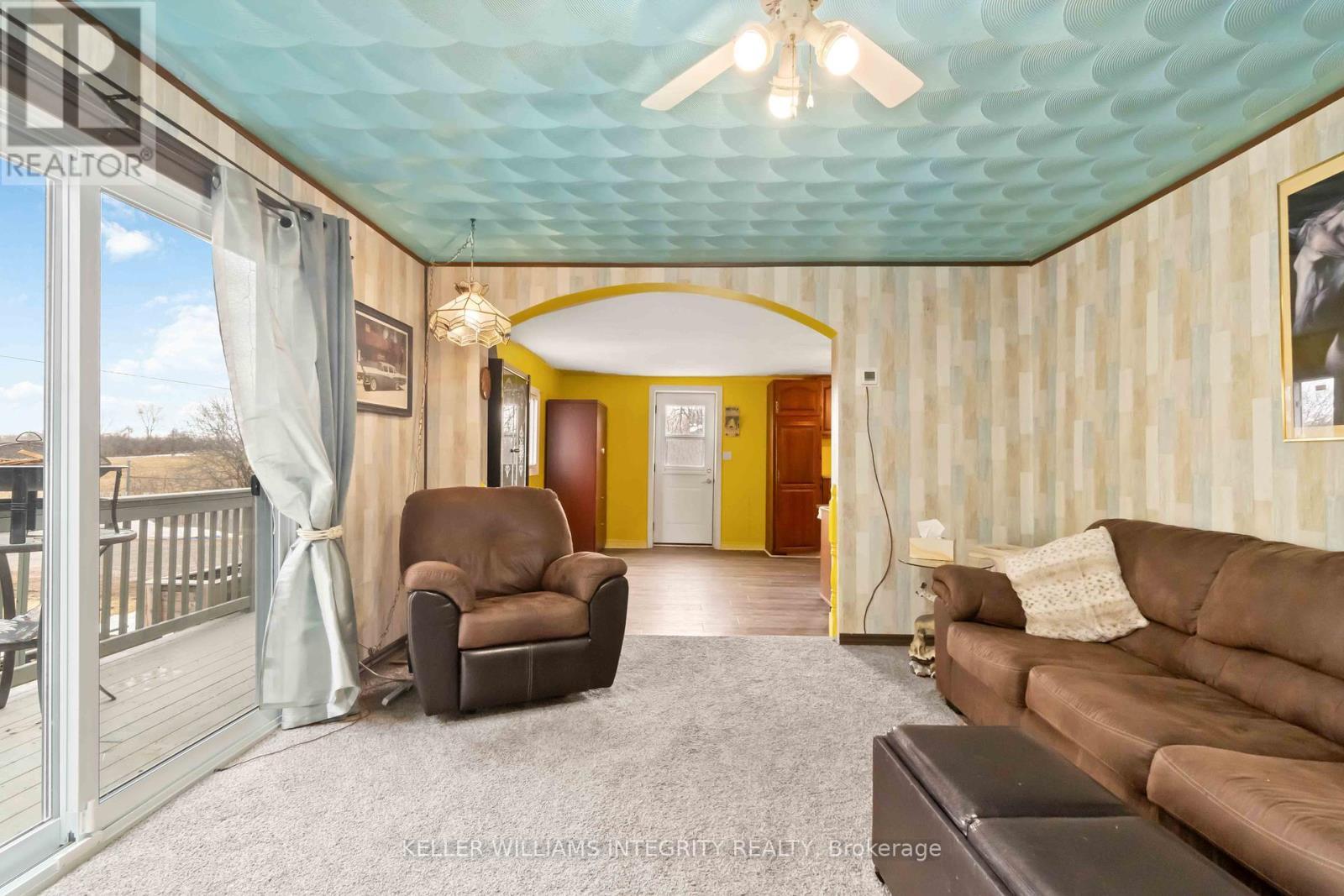 












295 GLENVIEW ROAD

,
Drummond/North Elmsley,




Ontario
K7A4S4

