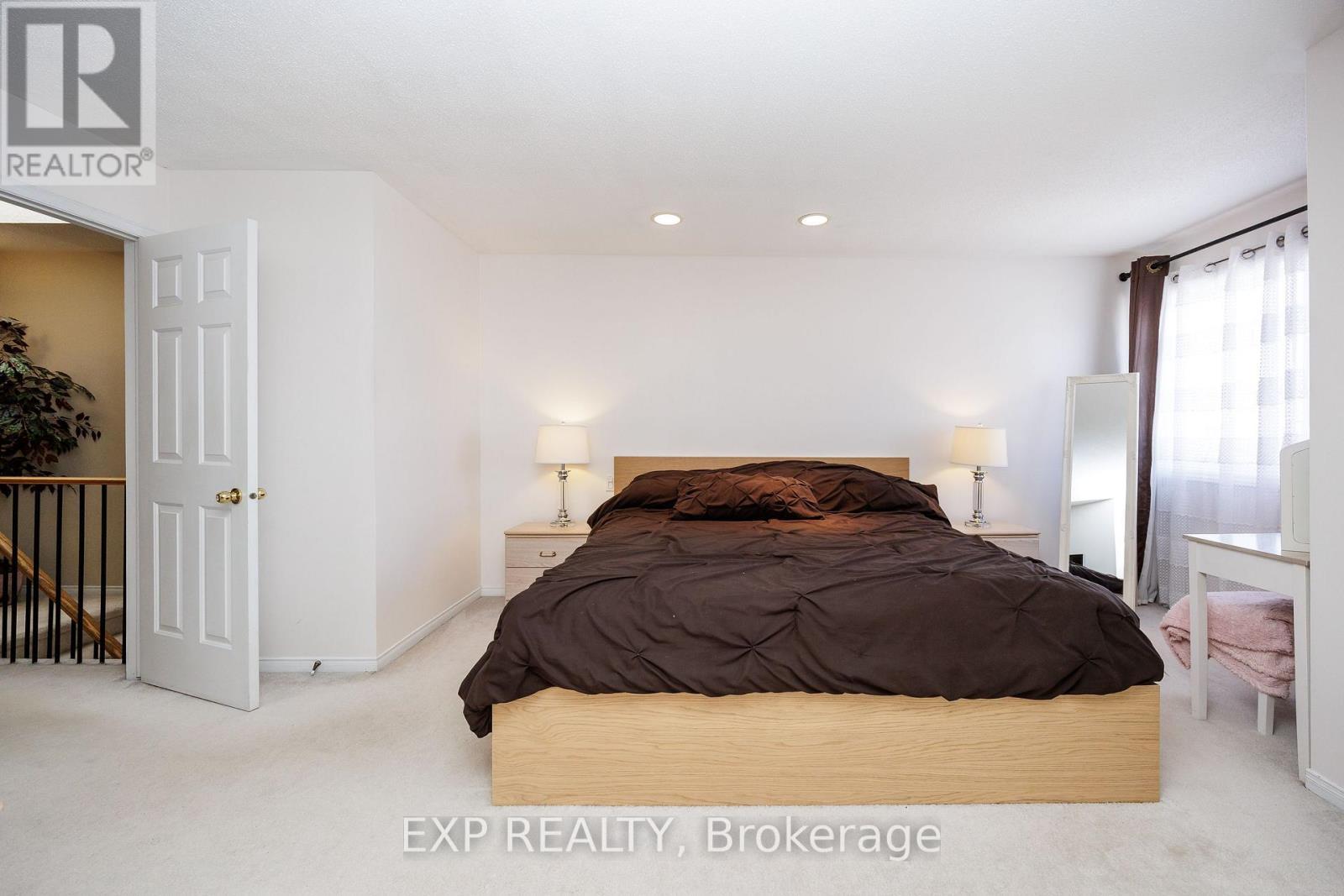 












90 PICKWICK DRIVE

,
Ottawa,




Ontario
K2J3E2

