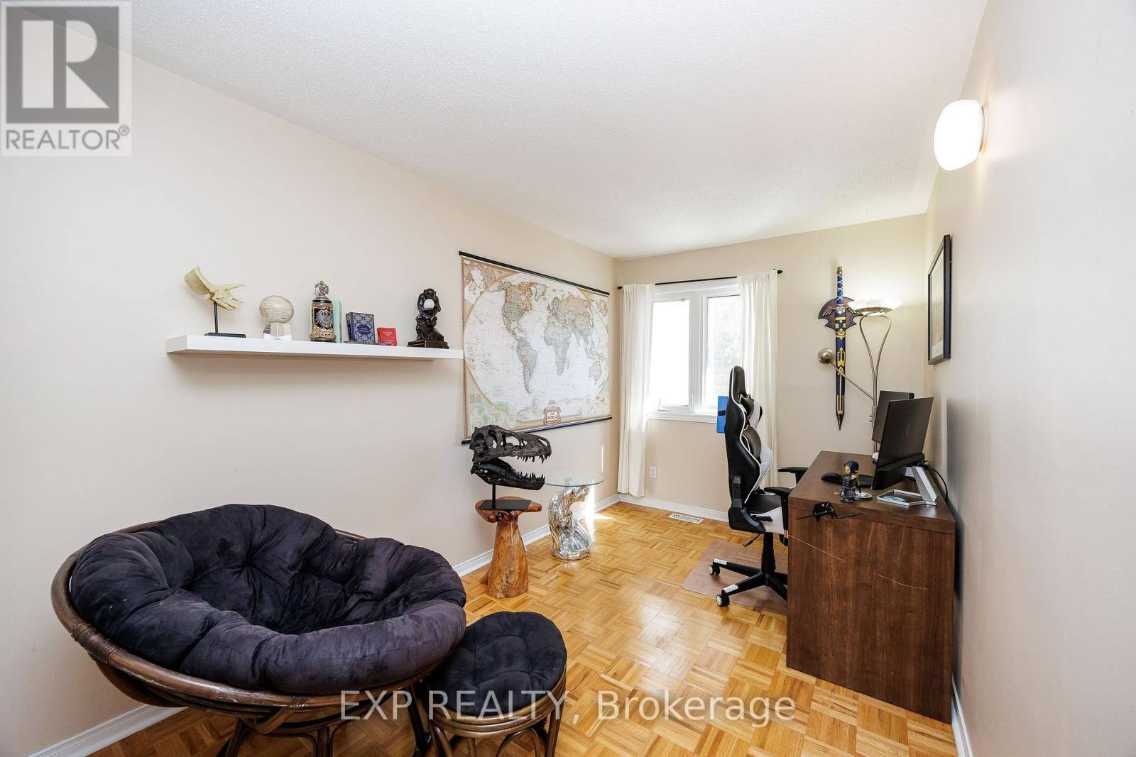 












90 PICKWICK DRIVE

,
Ottawa,




Ontario
K2J3E2

