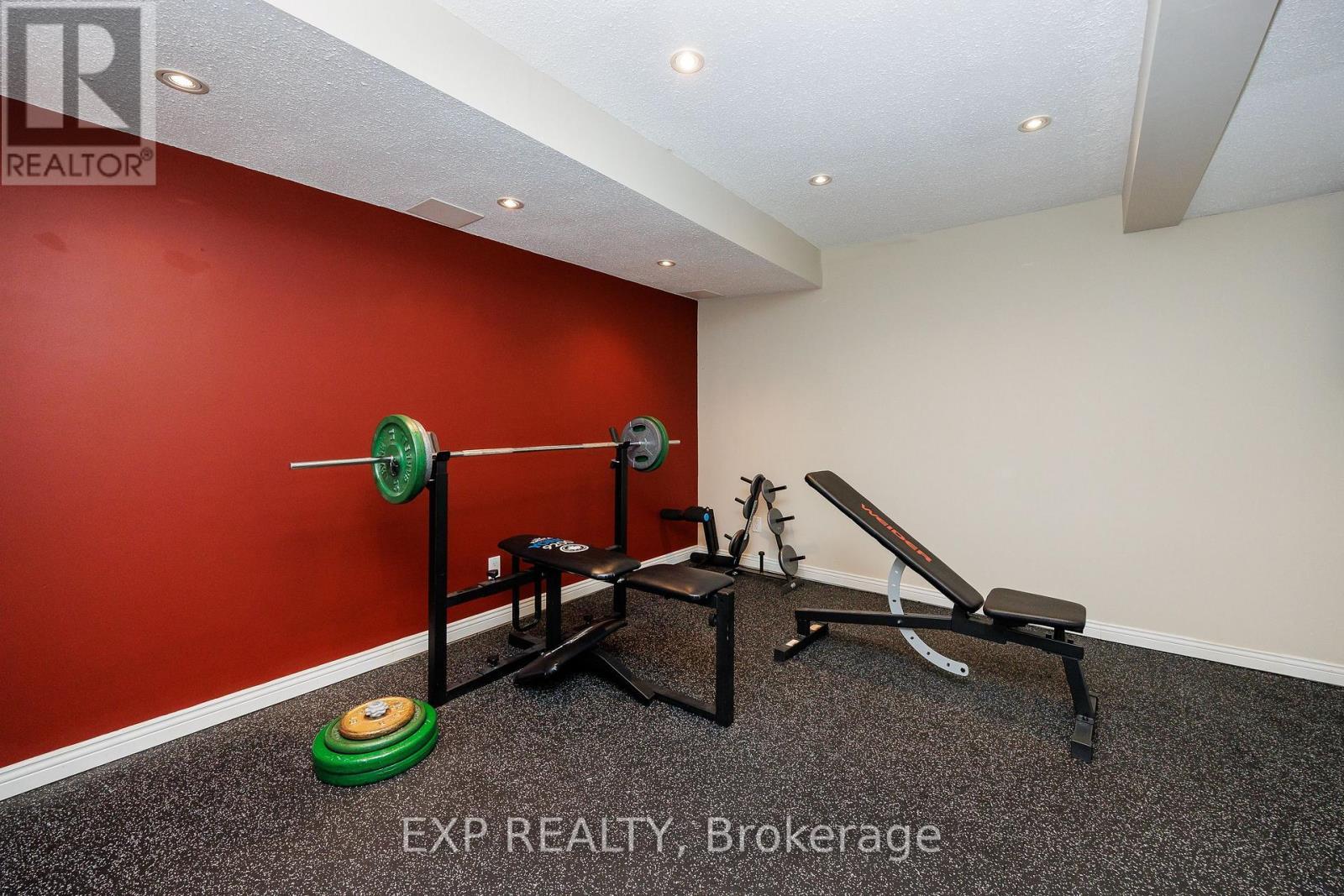 












90 PICKWICK DRIVE

,
Ottawa,




Ontario
K2J3E2

