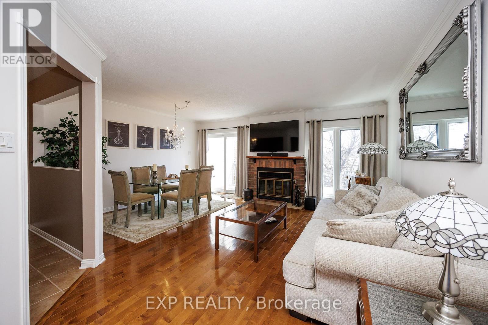 












90 PICKWICK DRIVE

,
Ottawa,




Ontario
K2J3E2

