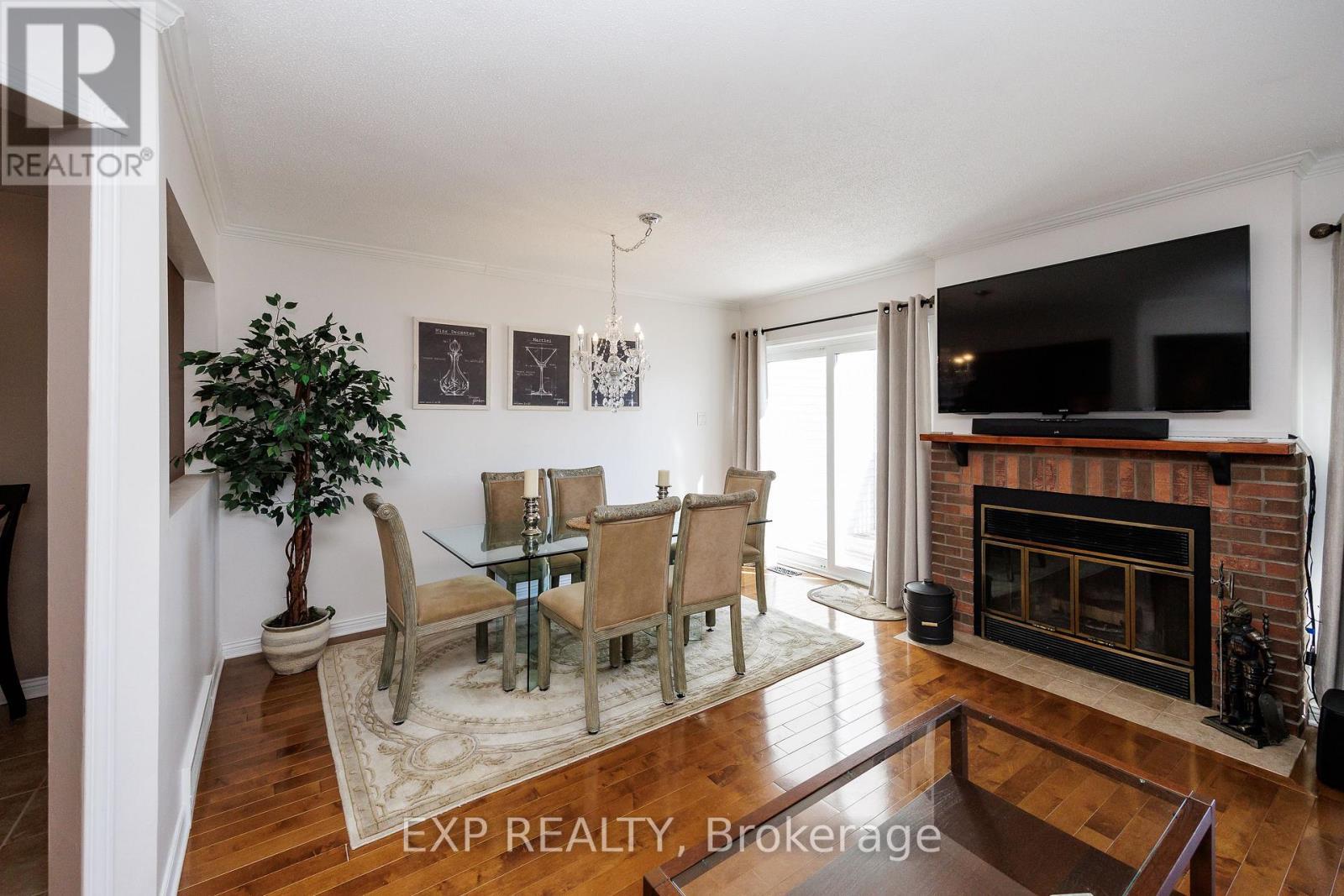 












90 PICKWICK DRIVE

,
Ottawa,




Ontario
K2J3E2

