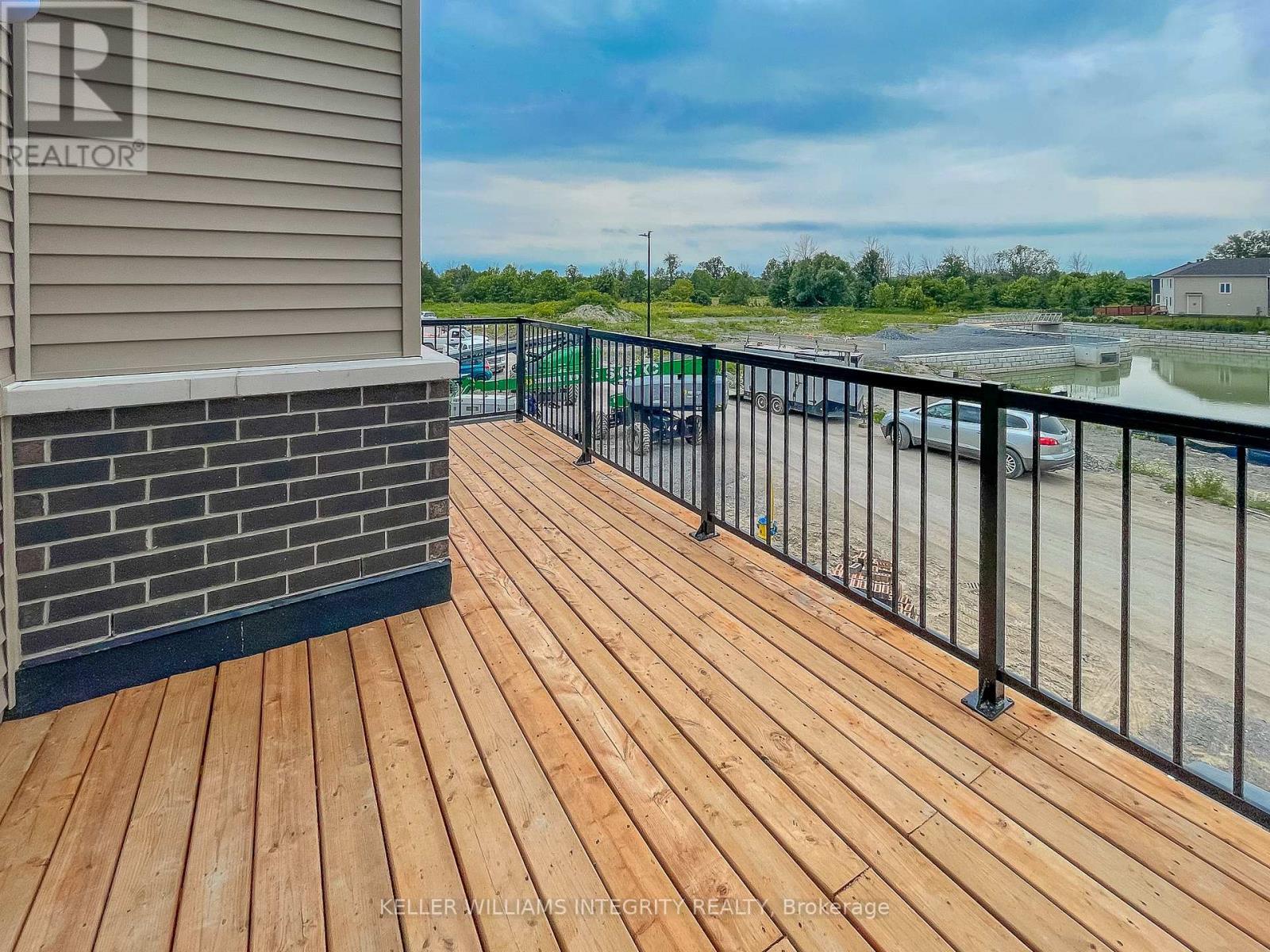 












610 DAMSON GARDENS GROVE

,
Ottawa,




Ontario
K2J7C8

