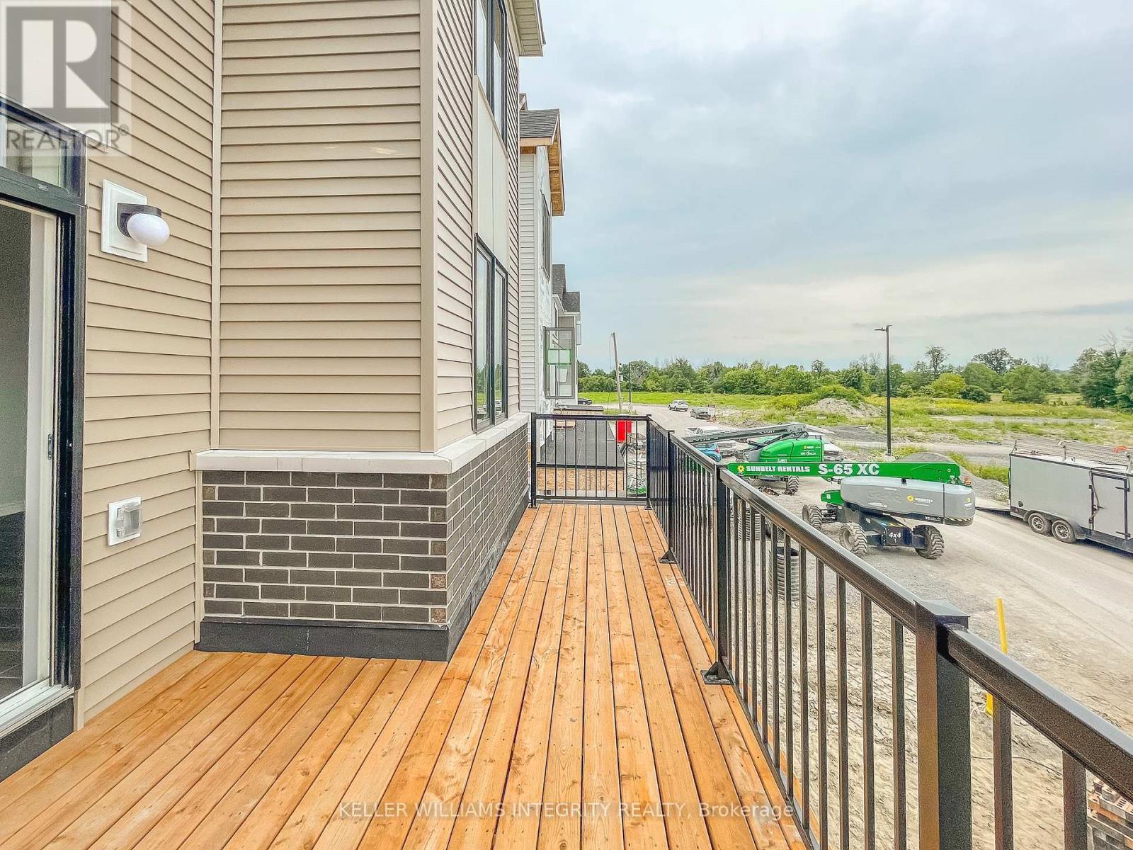 












610 DAMSON GARDENS GROVE

,
Ottawa,




Ontario
K2J7C8

