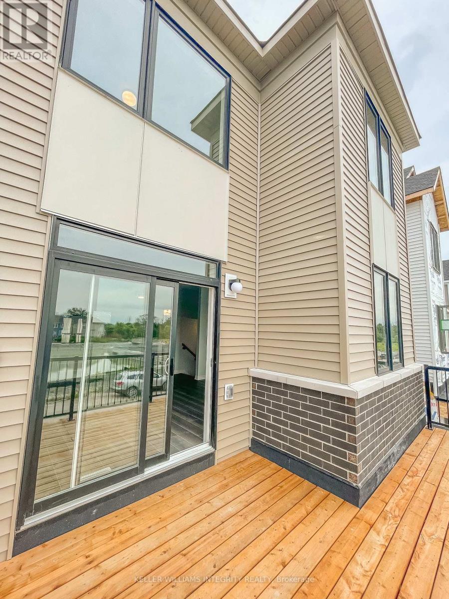 












610 DAMSON GARDENS GROVE

,
Ottawa,




Ontario
K2J7C8

