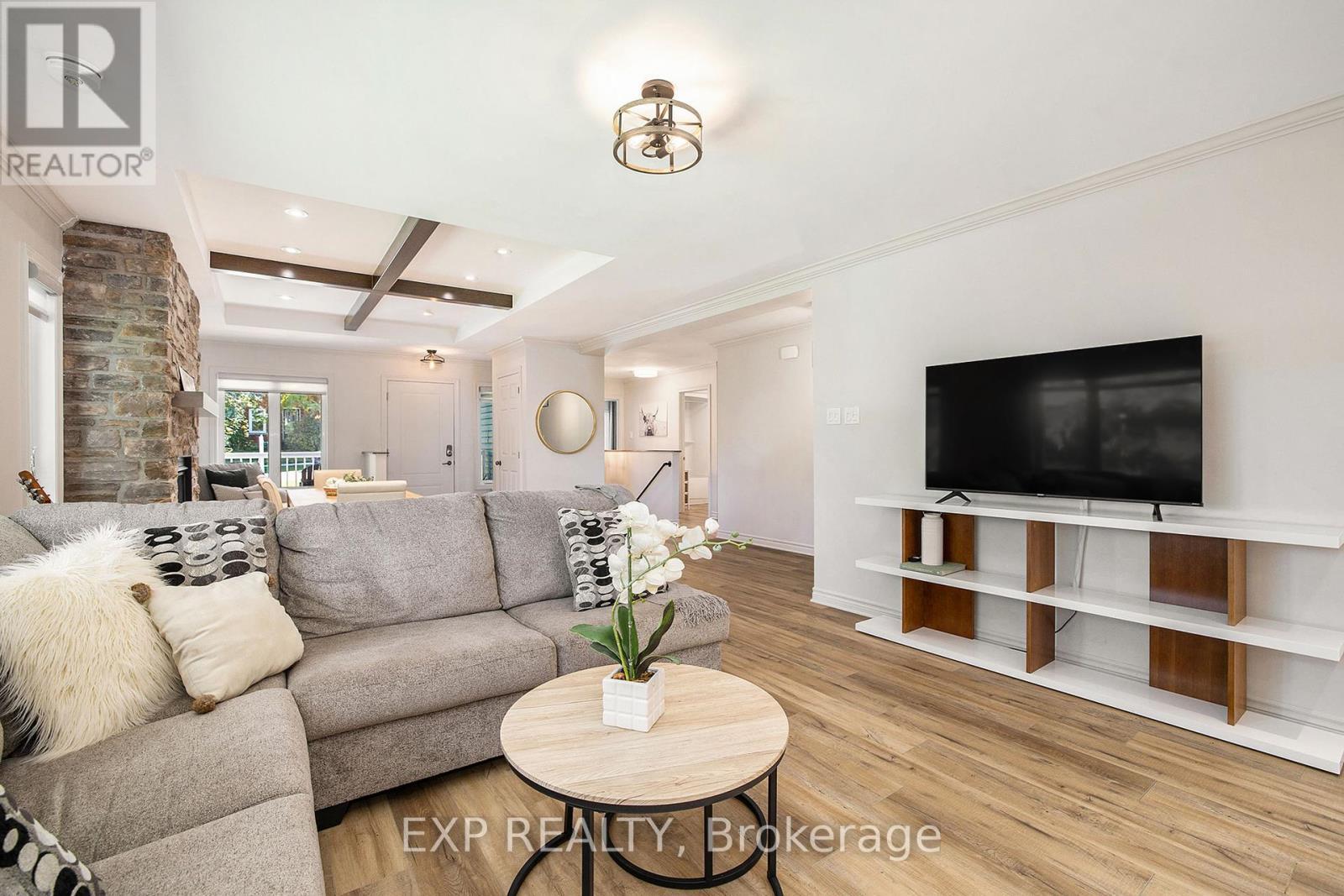 












6 WHELAN STREET N

,
Westport,




Ontario
K0G1X0

