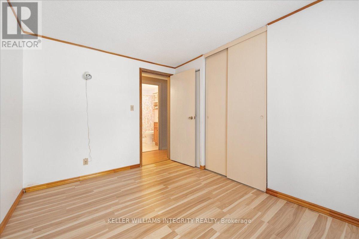 












320 REYNOLDS DRIVE

,
Ottawa,




Ontario
K1E1T2

