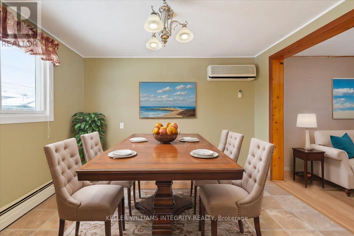 












320 REYNOLDS DRIVE

,
Ottawa,




Ontario
K1E1T2

