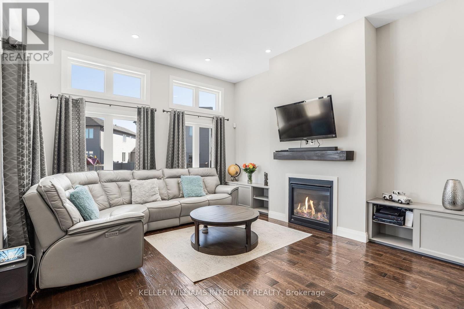












42 GRANITE STREET

,
Clarence-Rockland,




Ontario
K4K0H8

