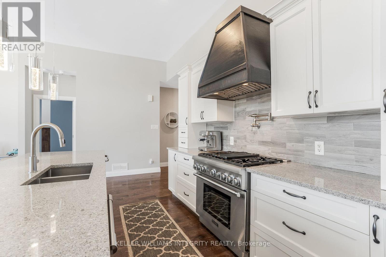 












42 GRANITE STREET

,
Clarence-Rockland,




Ontario
K4K0H8

