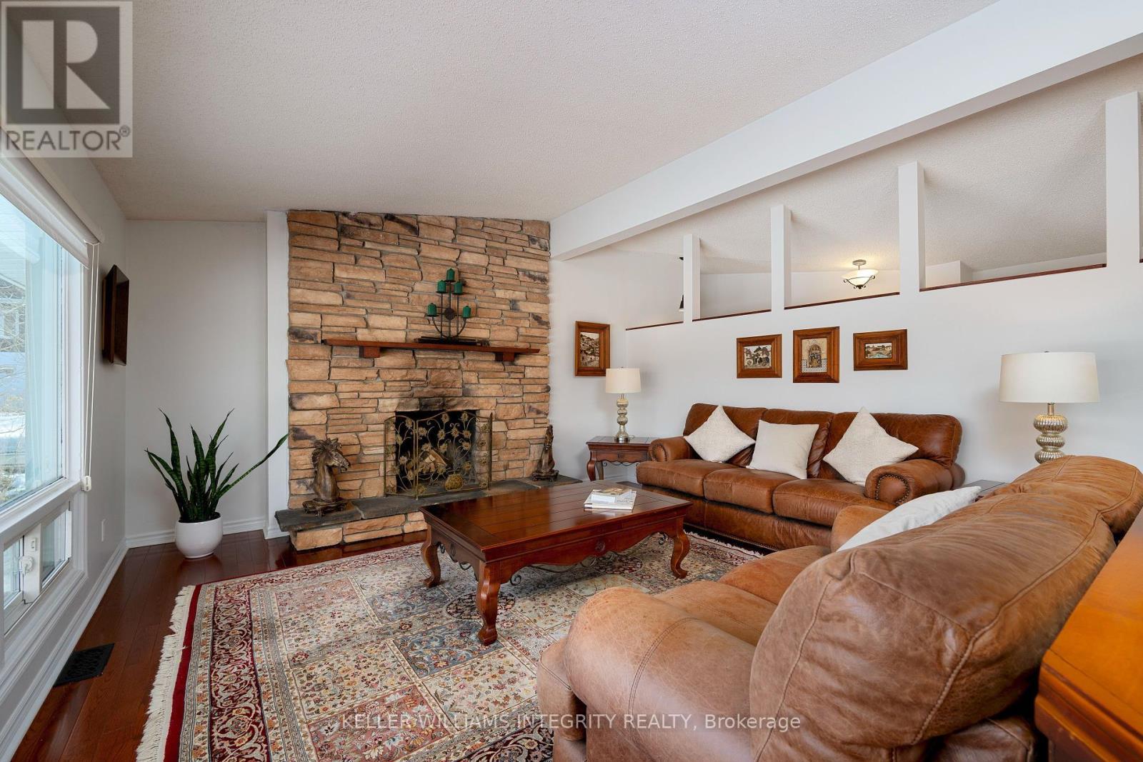 












3 BRIARCLIFFE DRIVE

,
Ottawa,




Ontario
K1J6E3

