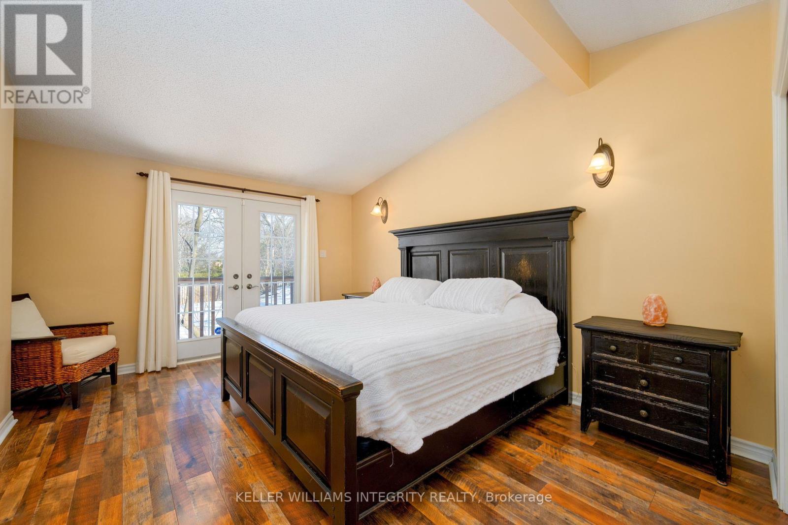 












3 BRIARCLIFFE DRIVE

,
Ottawa,




Ontario
K1J6E3

