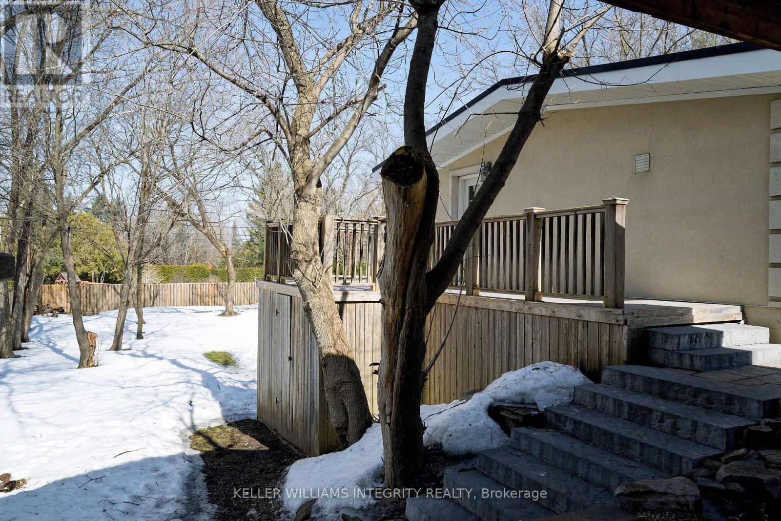 












3 BRIARCLIFFE DRIVE

,
Ottawa,




Ontario
K1J6E3

