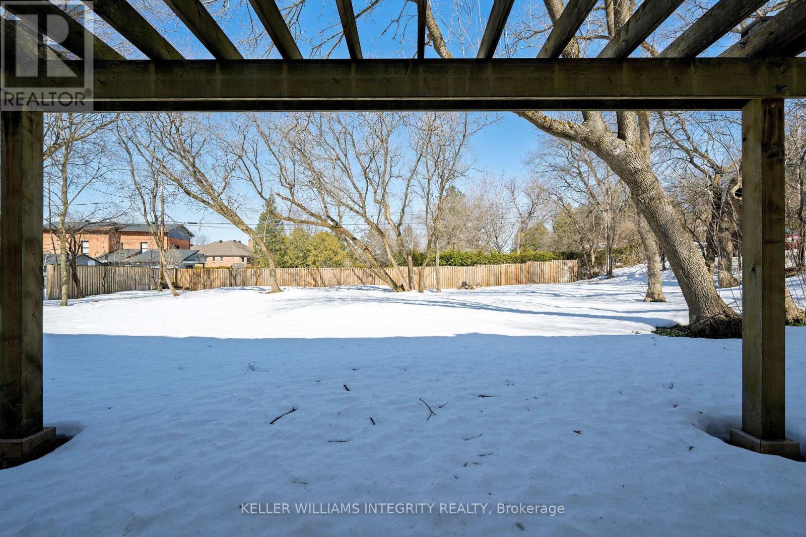 












3 BRIARCLIFFE DRIVE

,
Ottawa,




Ontario
K1J6E3

