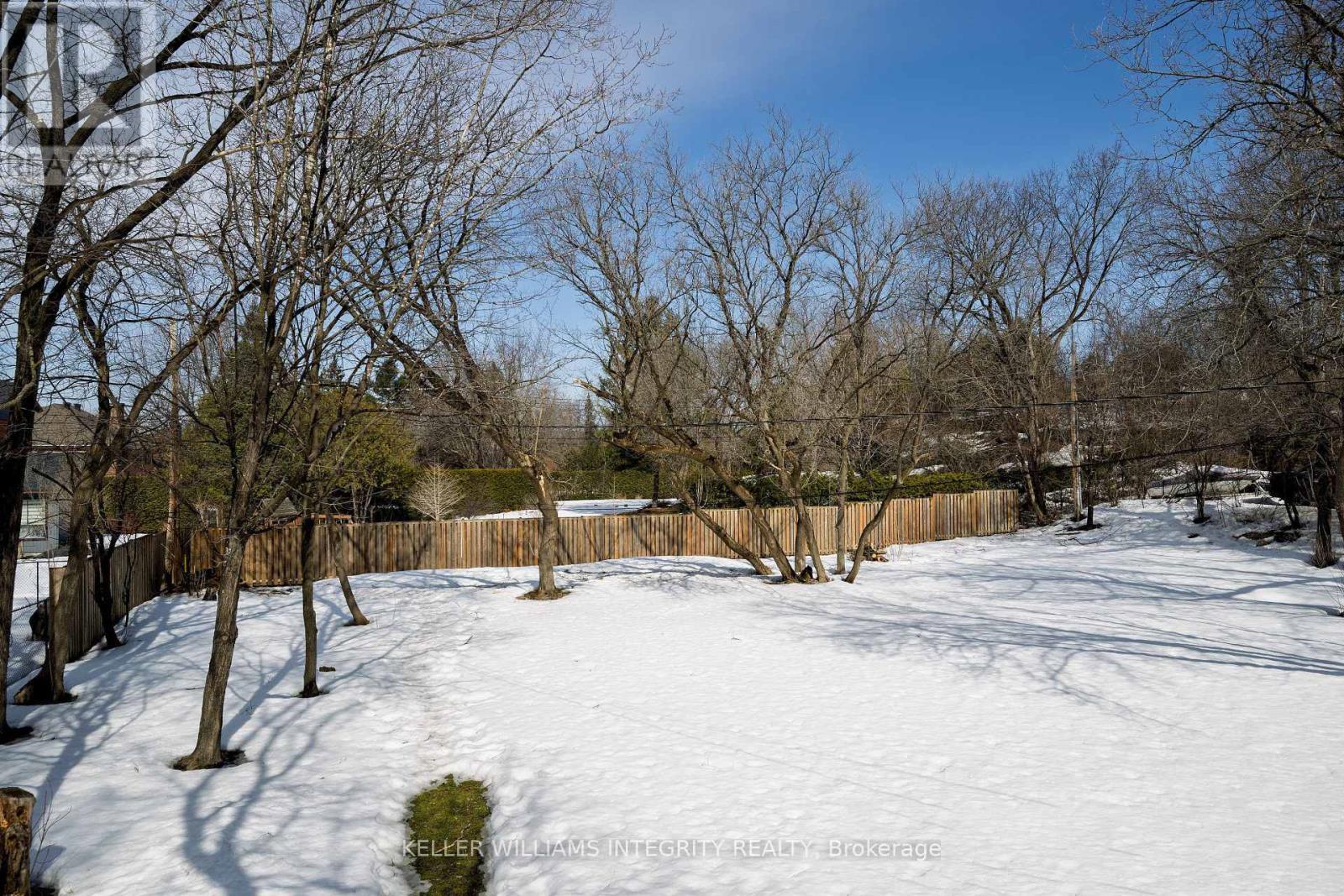 












3 BRIARCLIFFE DRIVE

,
Ottawa,




Ontario
K1J6E3

