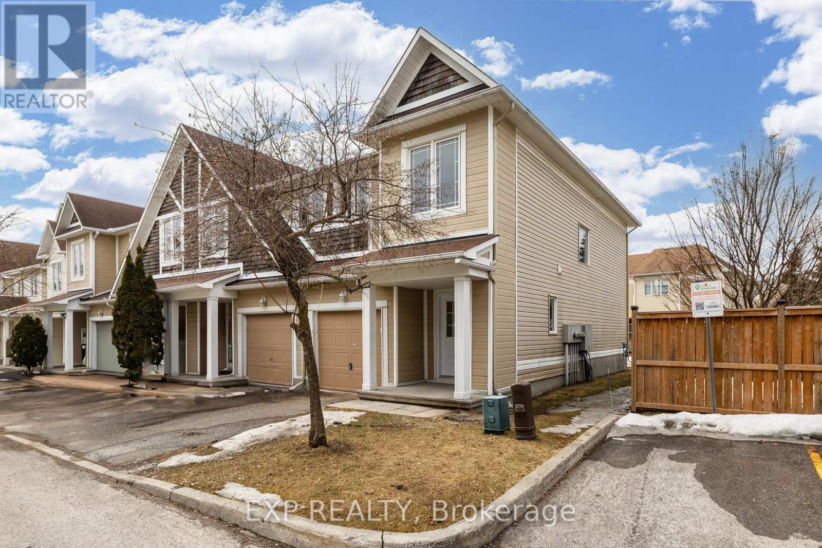 












423 HILLSBORO

,
Ottawa,




Ontario
K2M3A7

