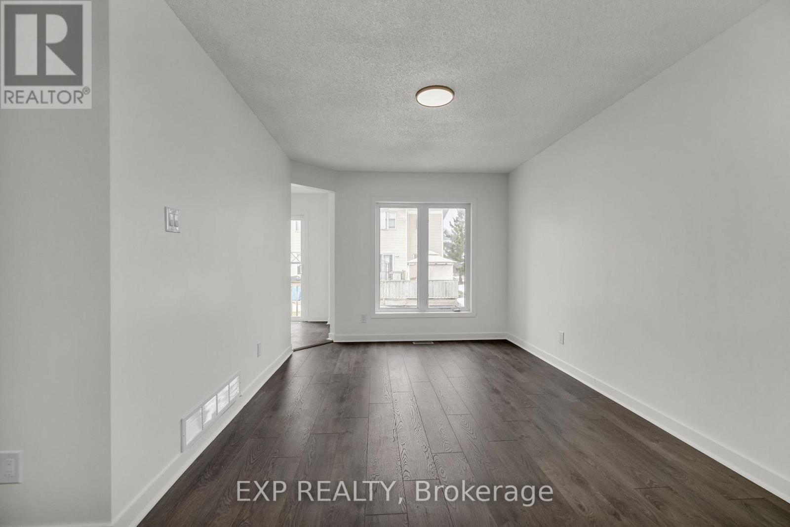












423 HILLSBORO

,
Ottawa,




Ontario
K2M3A7

