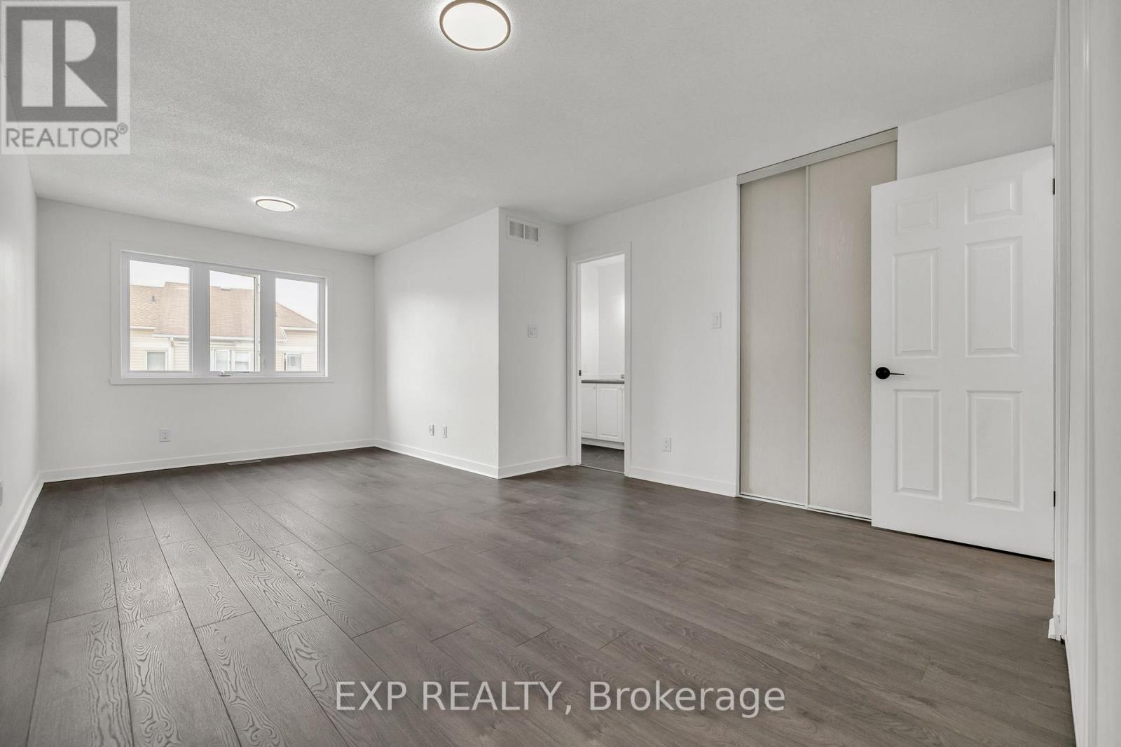 












423 HILLSBORO

,
Ottawa,




Ontario
K2M3A7


