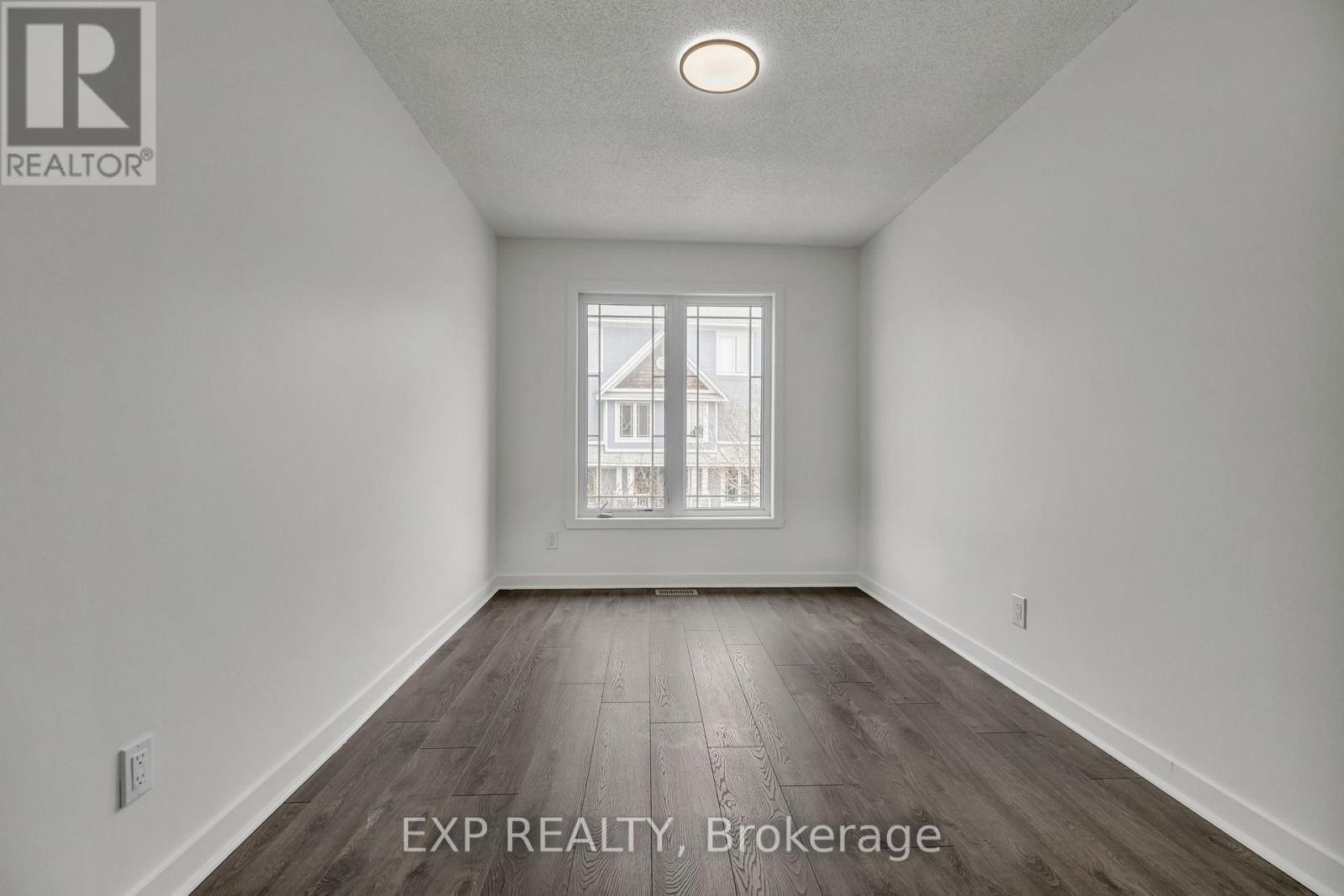 












423 HILLSBORO

,
Ottawa,




Ontario
K2M3A7

