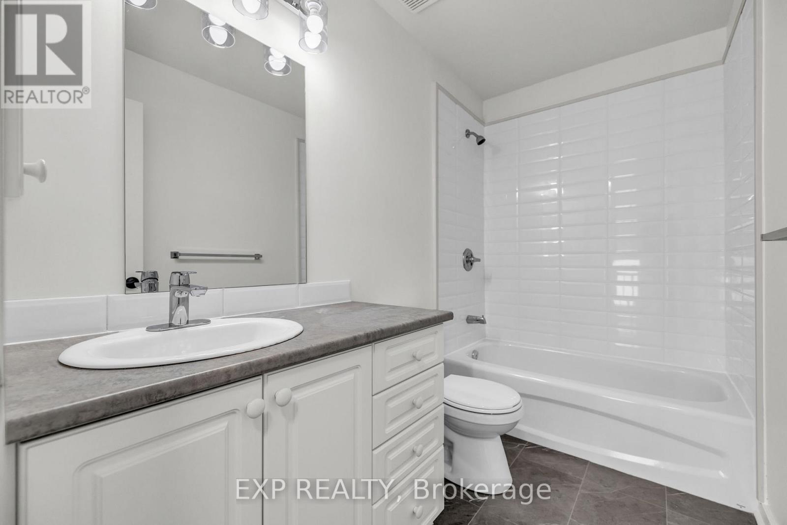 












423 HILLSBORO

,
Ottawa,




Ontario
K2M3A7

