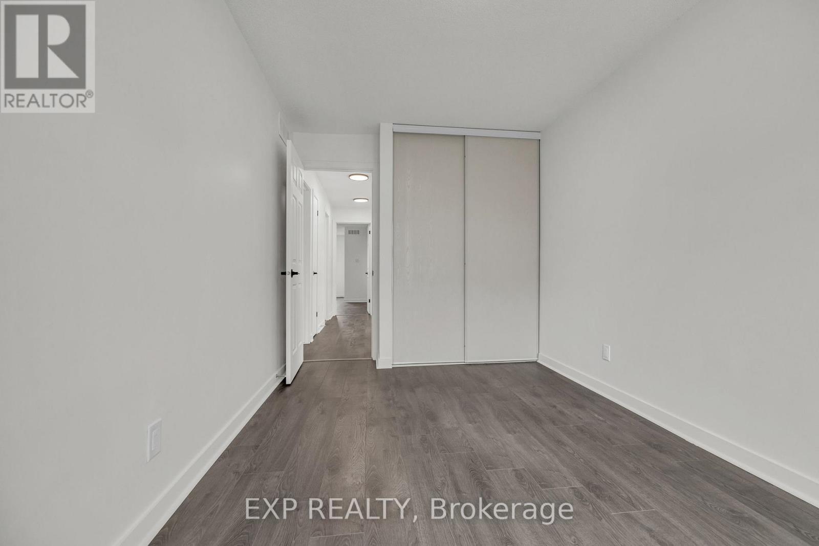 












423 HILLSBORO

,
Ottawa,




Ontario
K2M3A7

