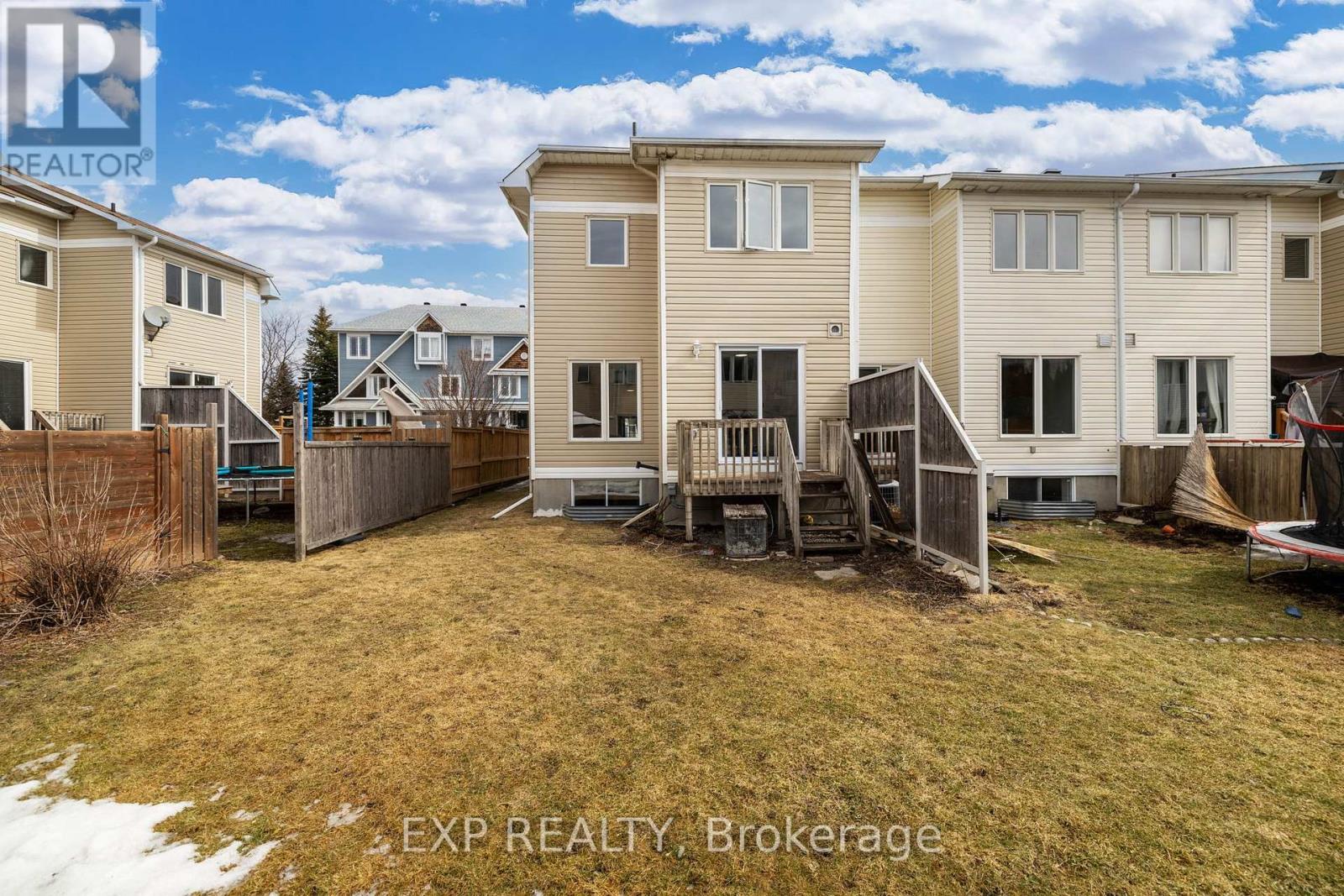 












423 HILLSBORO

,
Ottawa,




Ontario
K2M3A7

