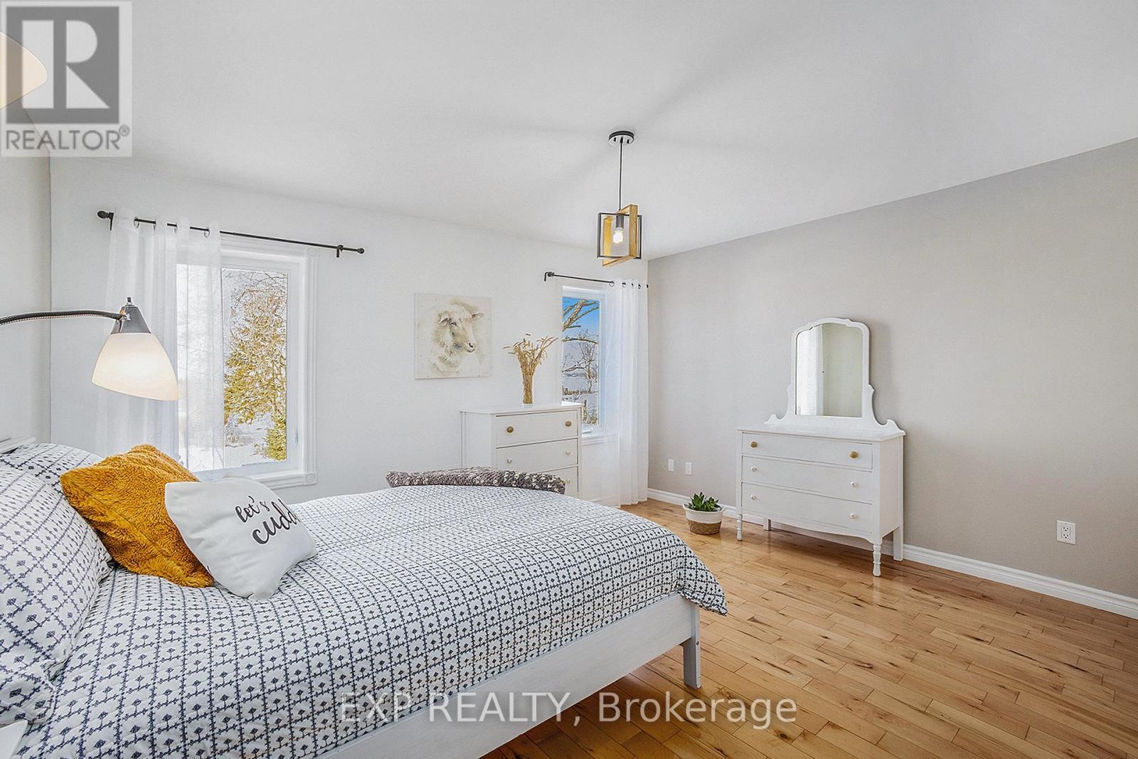 












1508 ST ANDRE ROAD

,
Russell,




Ontario
K0A1W0

