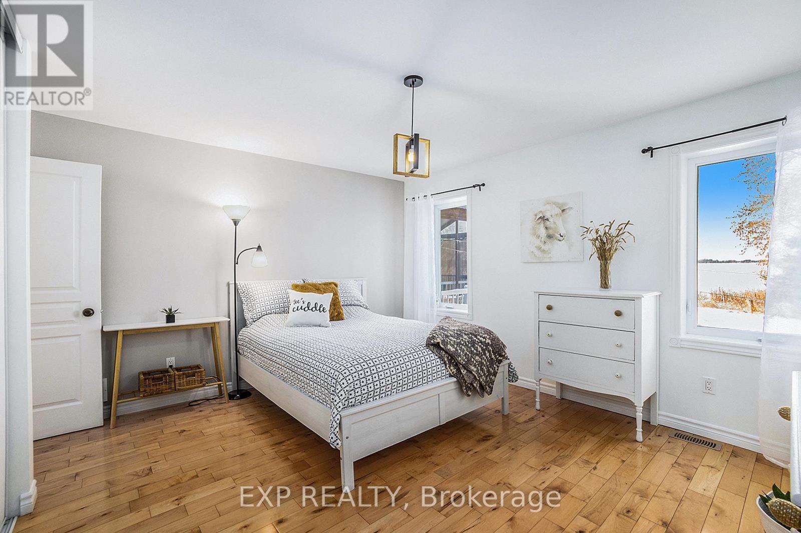 












1508 ST ANDRE ROAD

,
Russell,




Ontario
K0A1W0

