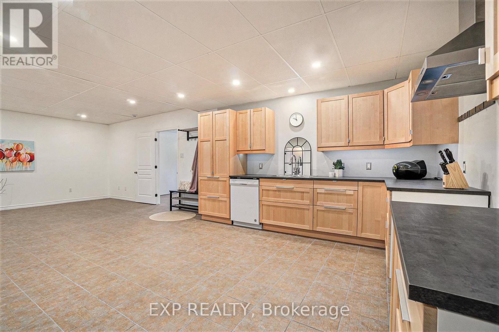 












1508 ST ANDRE ROAD

,
Russell,




Ontario
K0A1W0

