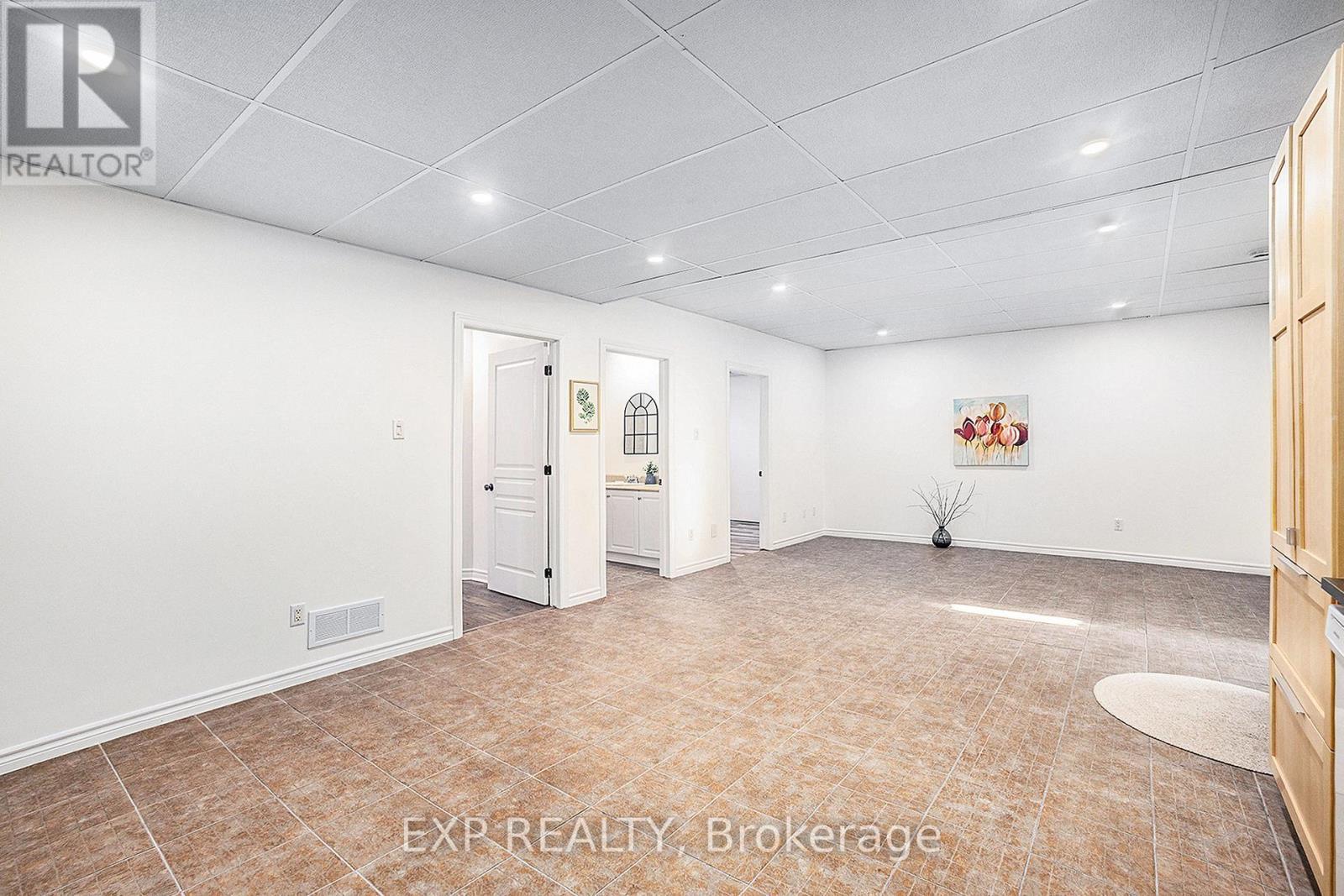 












1508 ST ANDRE ROAD

,
Russell,




Ontario
K0A1W0

