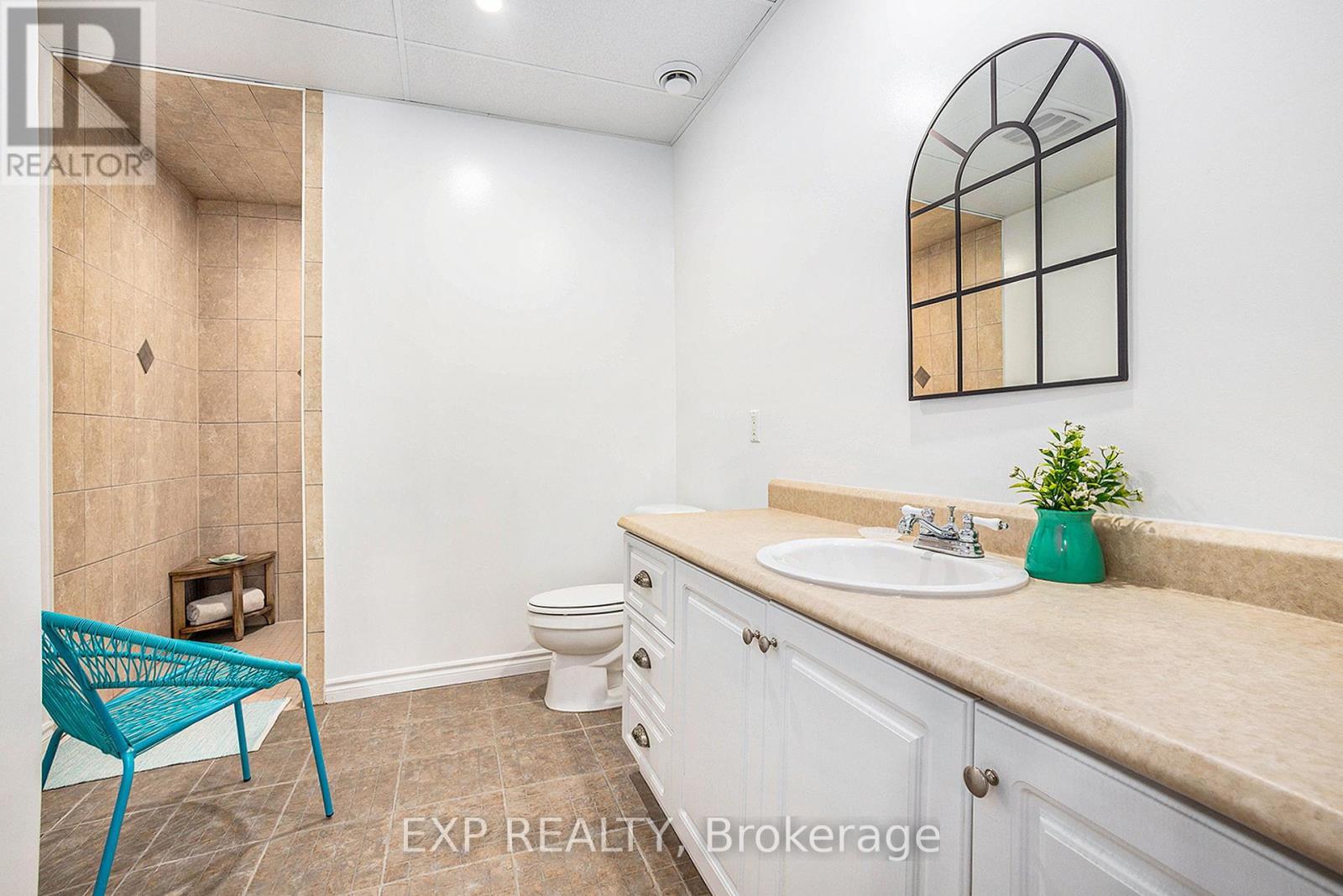 












1508 ST ANDRE ROAD

,
Russell,




Ontario
K0A1W0


