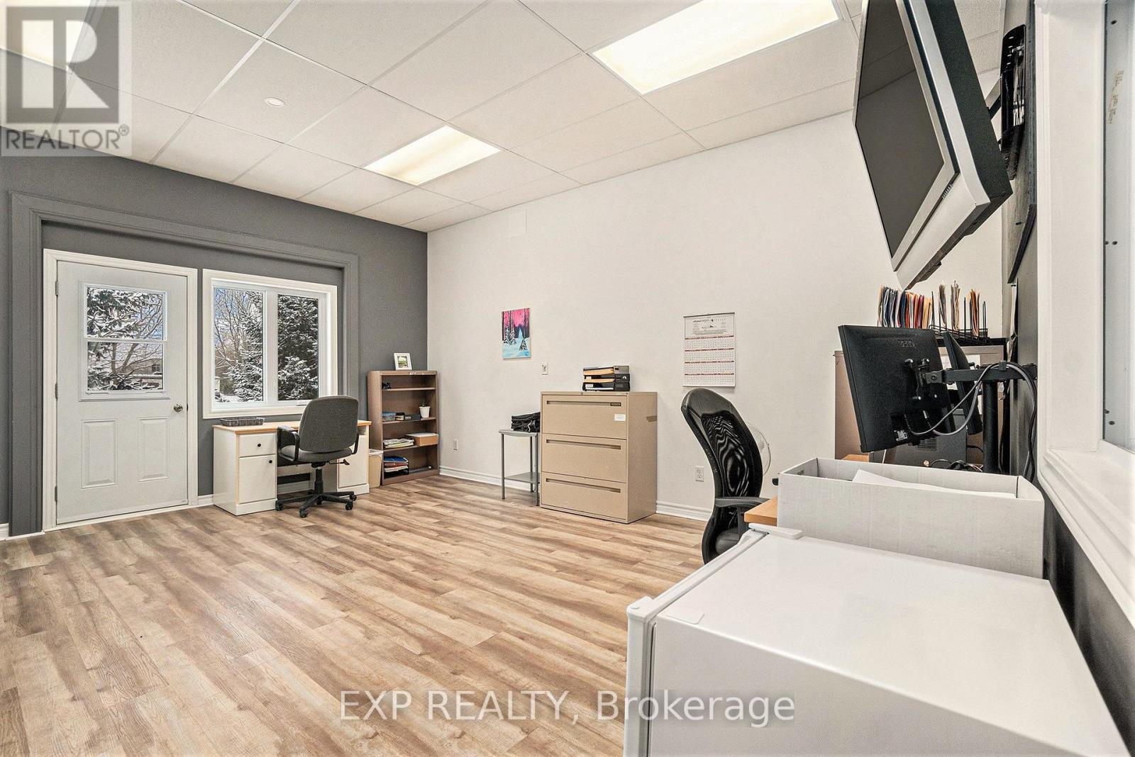 












1508 ST ANDRE ROAD

,
Russell,




Ontario
K0A1W0


