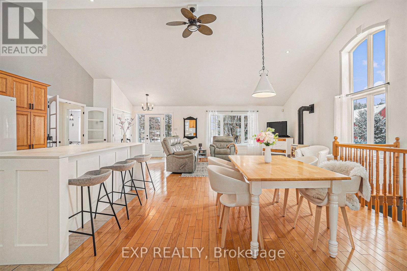 












1508 ST ANDRE ROAD

,
Russell,




Ontario
K0A1W0

