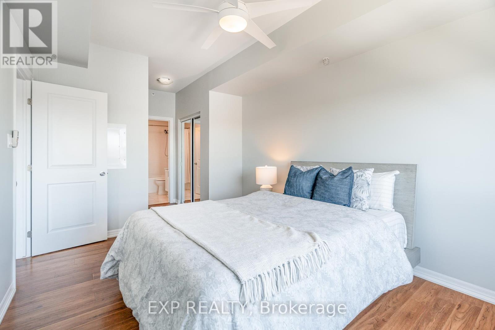 












304 - 225 WINTERFELL

,
Ottawa,




Ontario
K1G4J1

