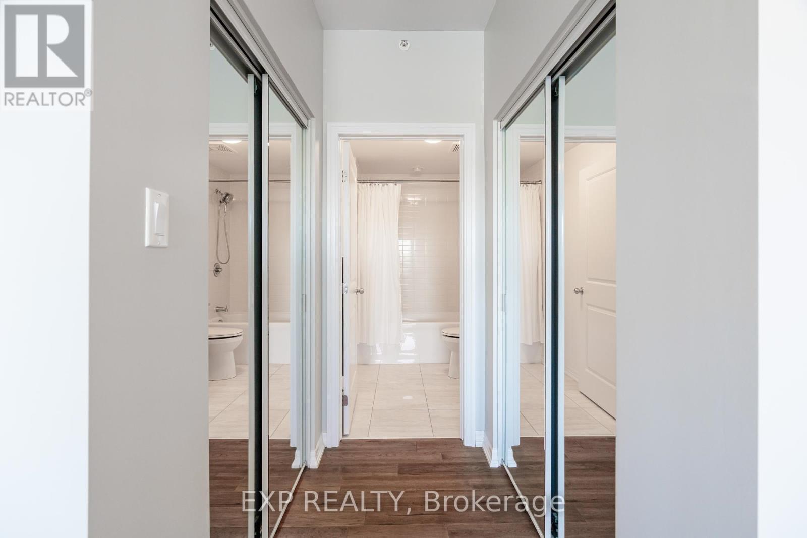 












304 - 225 WINTERFELL

,
Ottawa,




Ontario
K1G4J1

