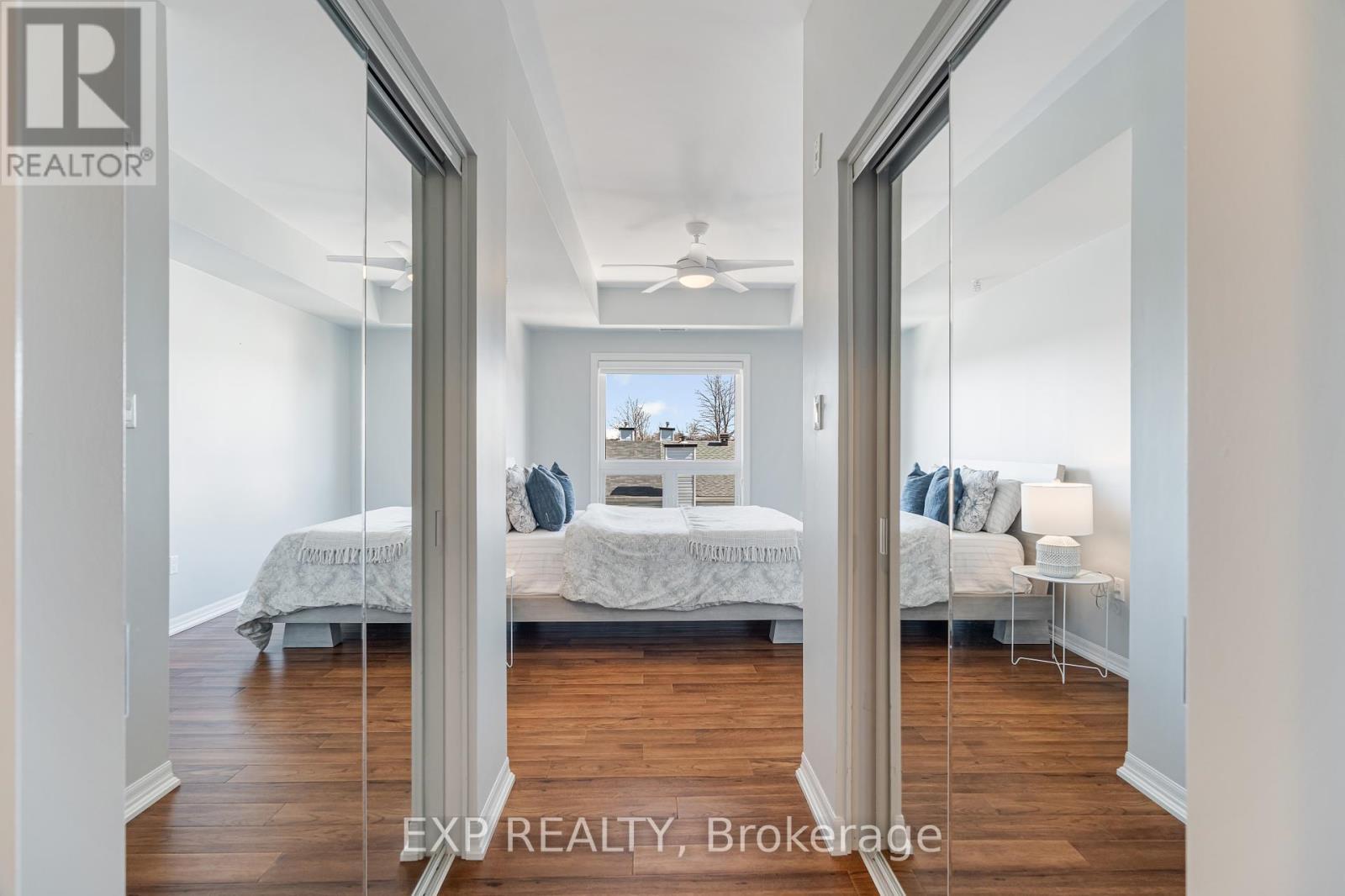 












304 - 225 WINTERFELL

,
Ottawa,




Ontario
K1G4J1

