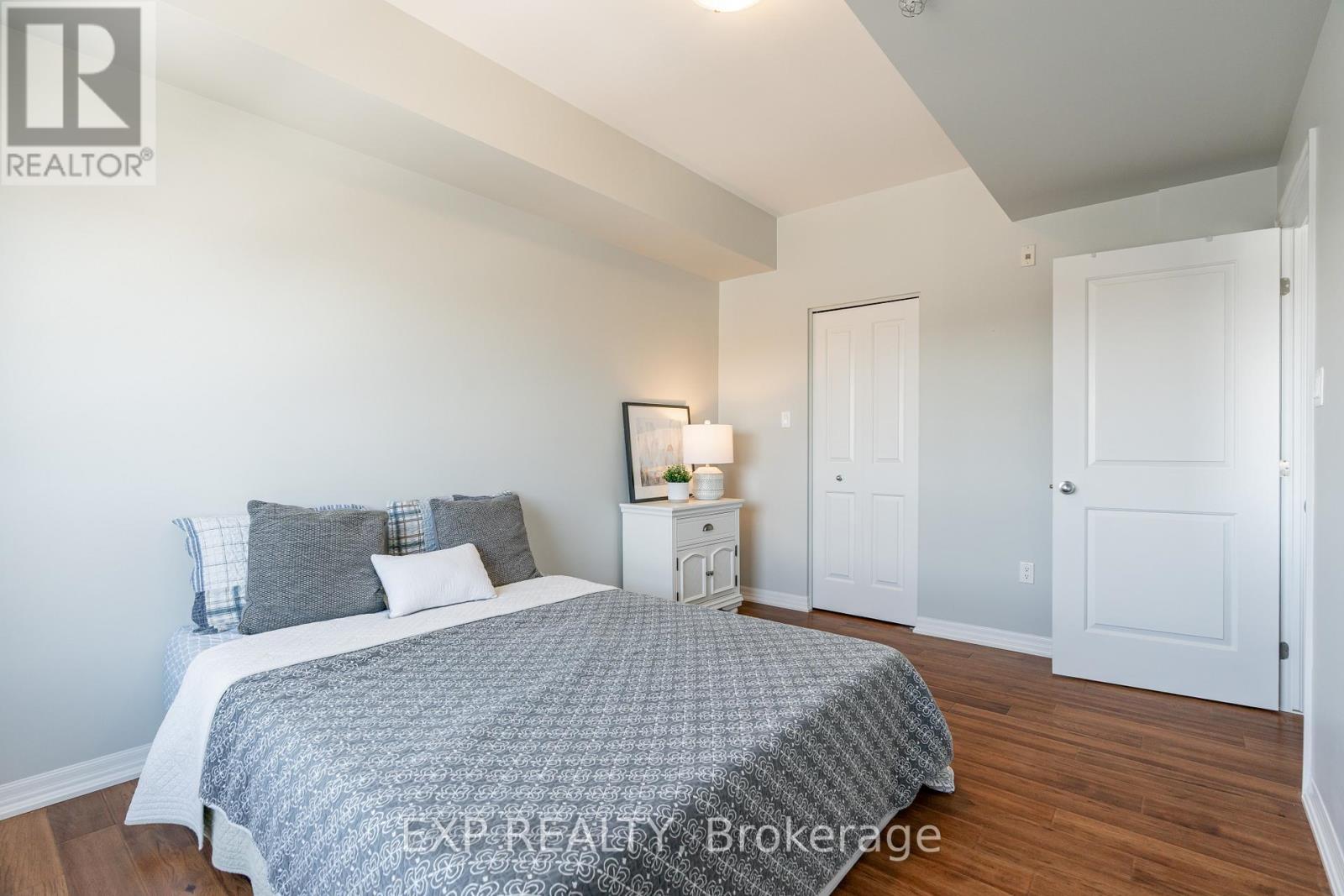 












304 - 225 WINTERFELL

,
Ottawa,




Ontario
K1G4J1

