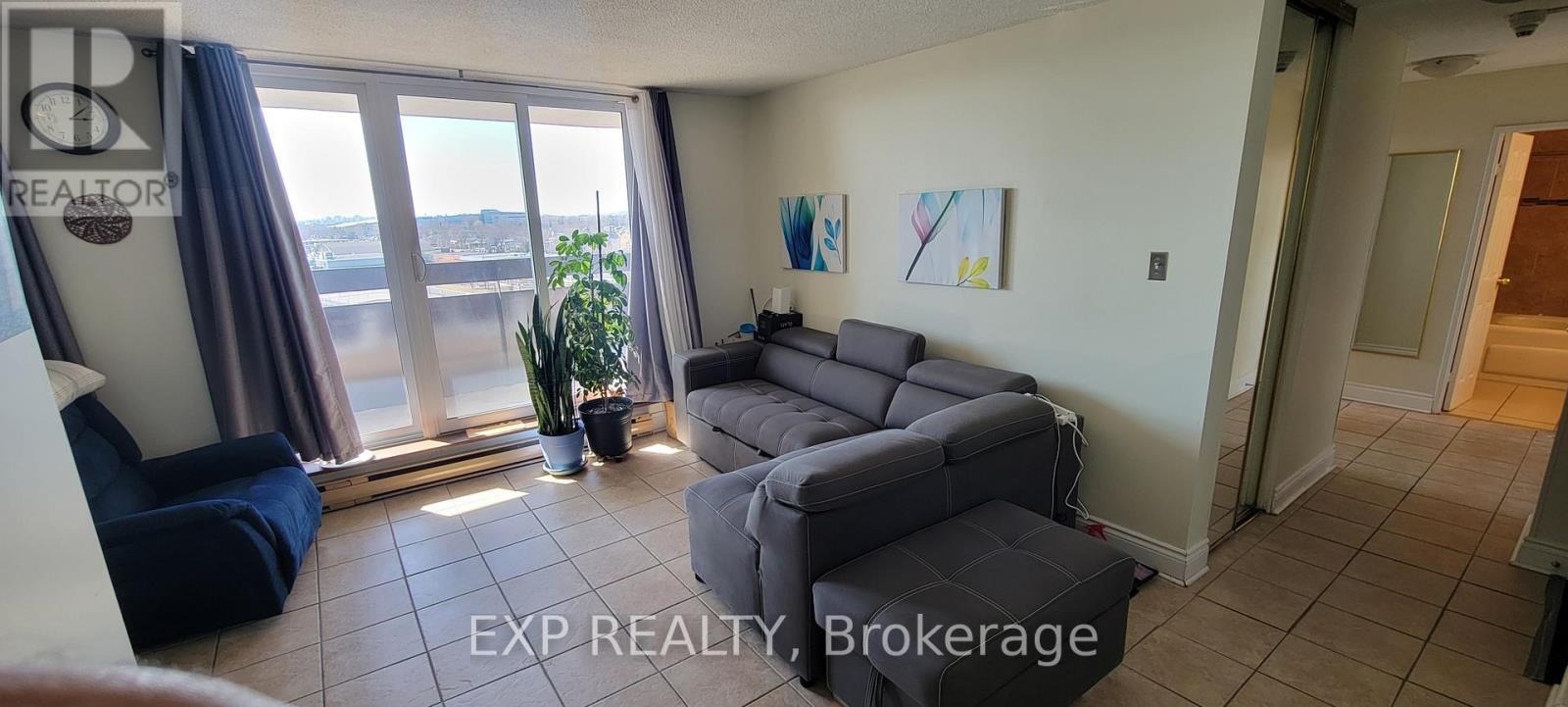 












1214 - 2000 JASMINE CRESCENT

,
Ottawa,




Ontario
K1J8K4

